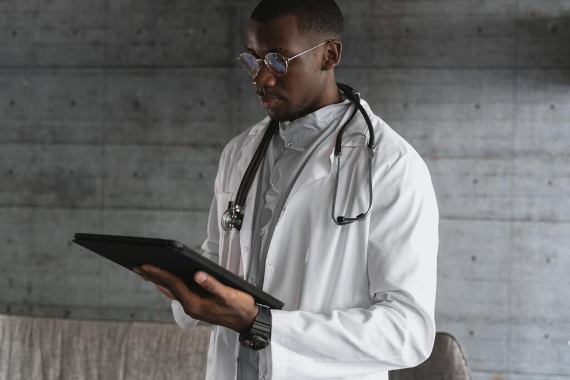 Atualmente, mais de 8 mil médicos atuam no programa.