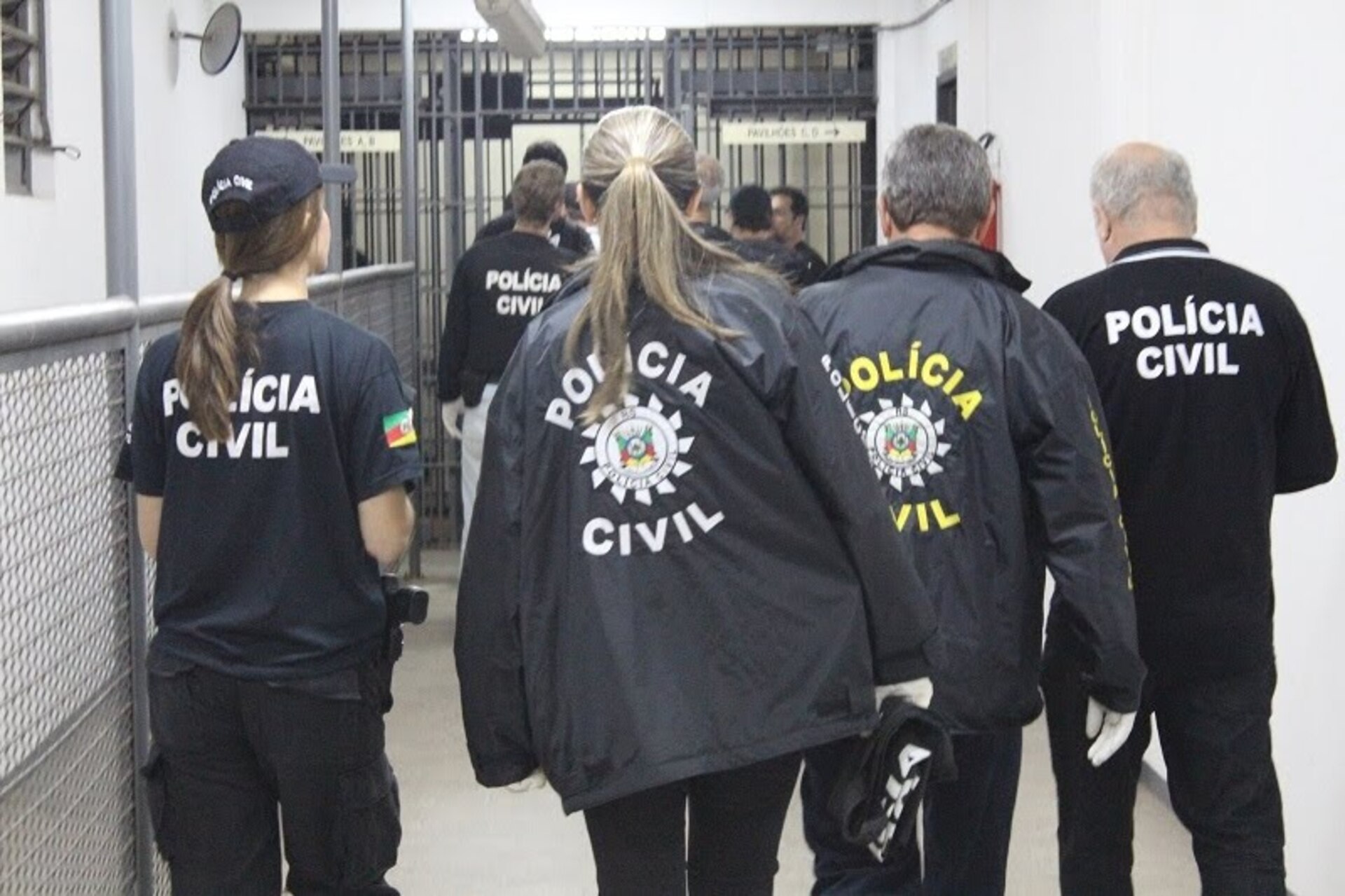 Categoria reivindica reajuste, promoções e simetria salarial.