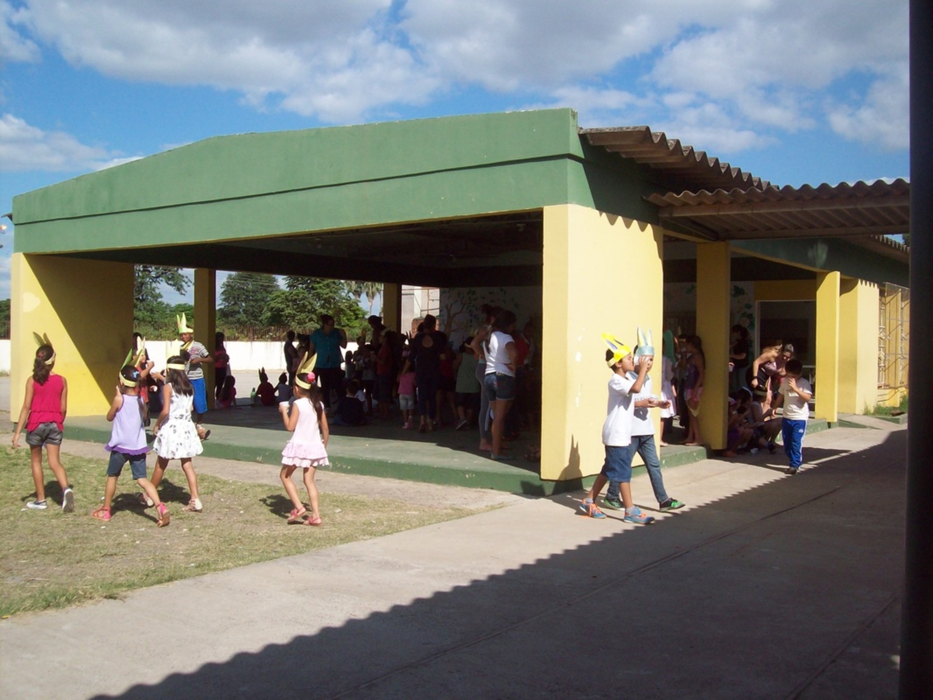 Com a queda da qualidade, Estado tenta transferir responsabilidade para prefeituras.