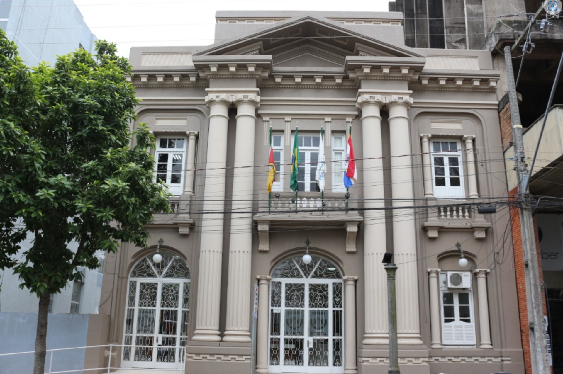 Os vereadores vão analisar o projeto do Executivo.