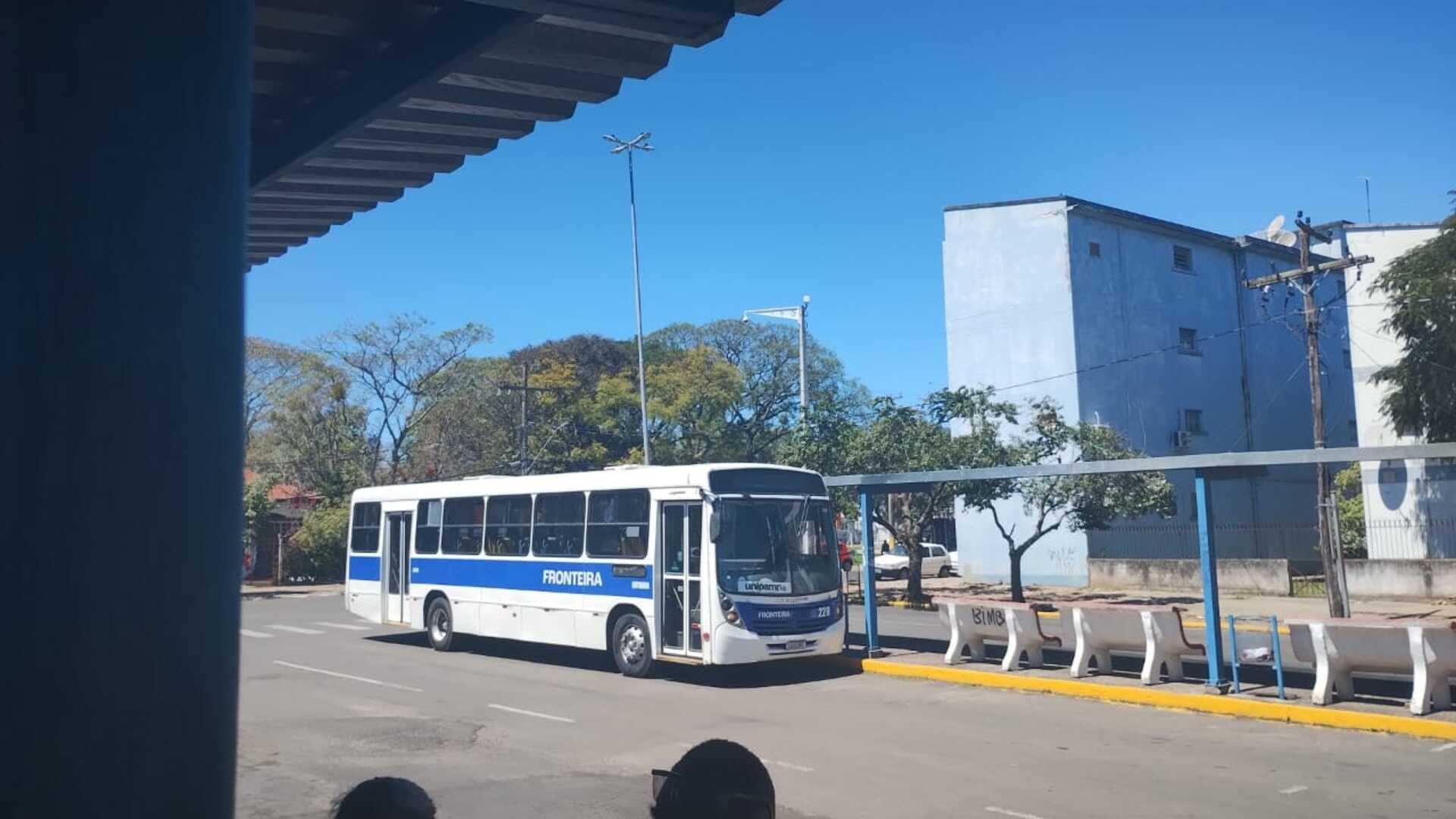 A empresa operava com 13 veículos.
