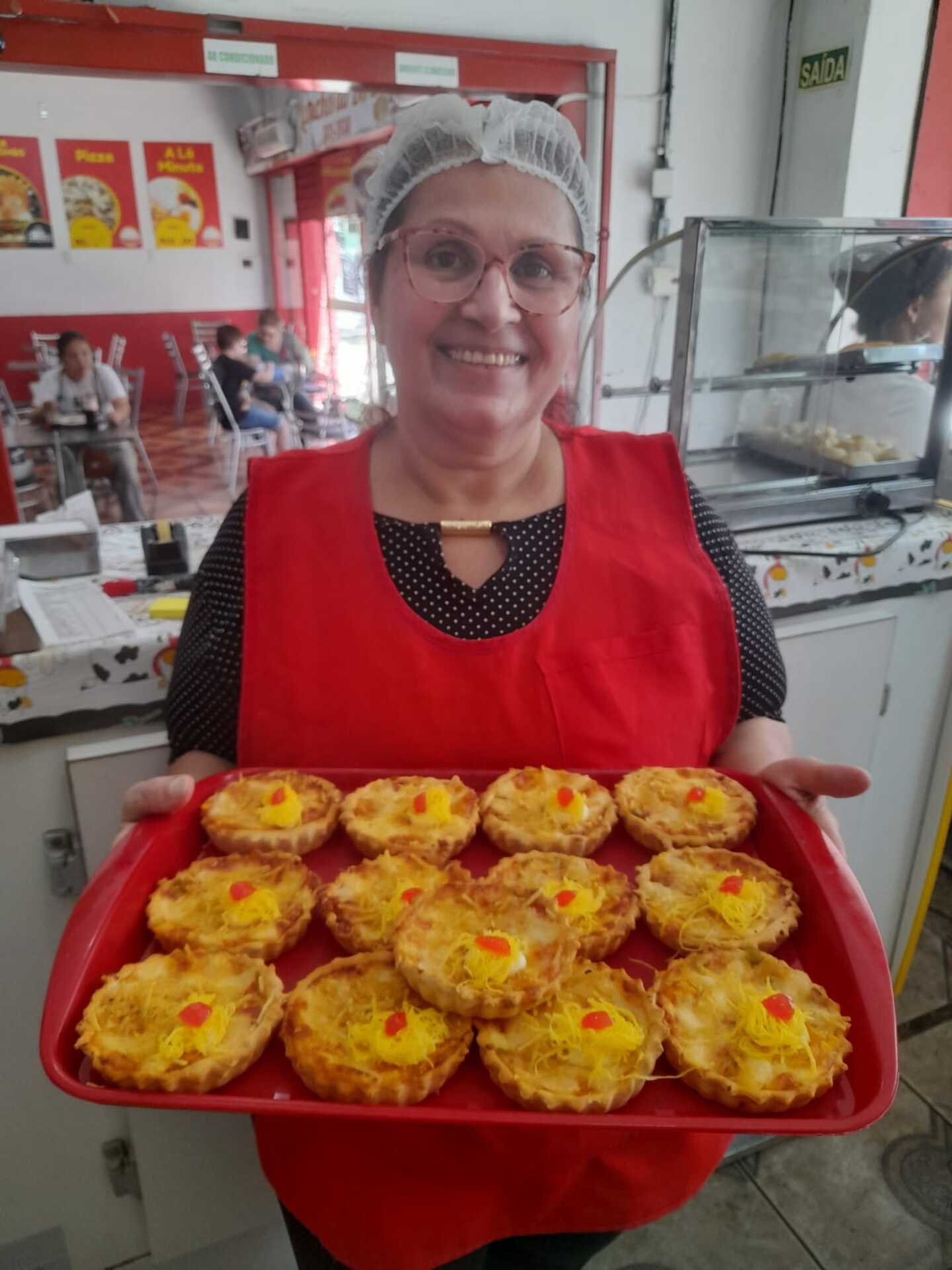 Dora iniciou sendo ambulante e hoje tem duas lanchonetes na cidade