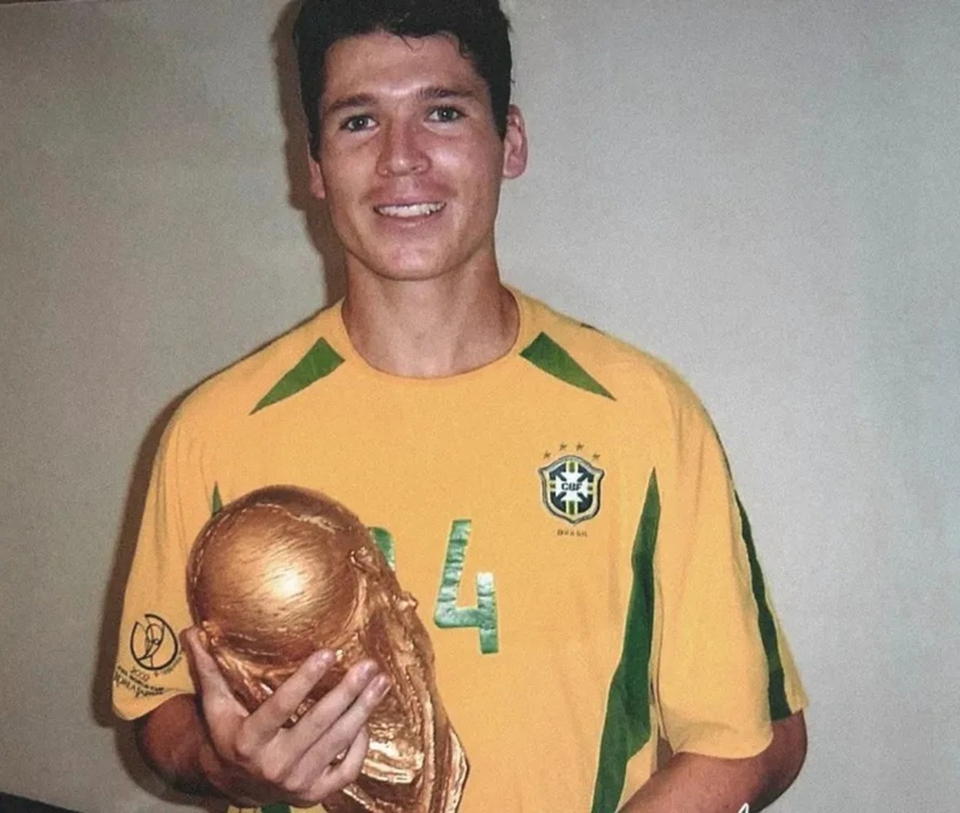 Anderson Polga, multicampeão do time gaúcho e campeão da Copa do Mundo de 2002