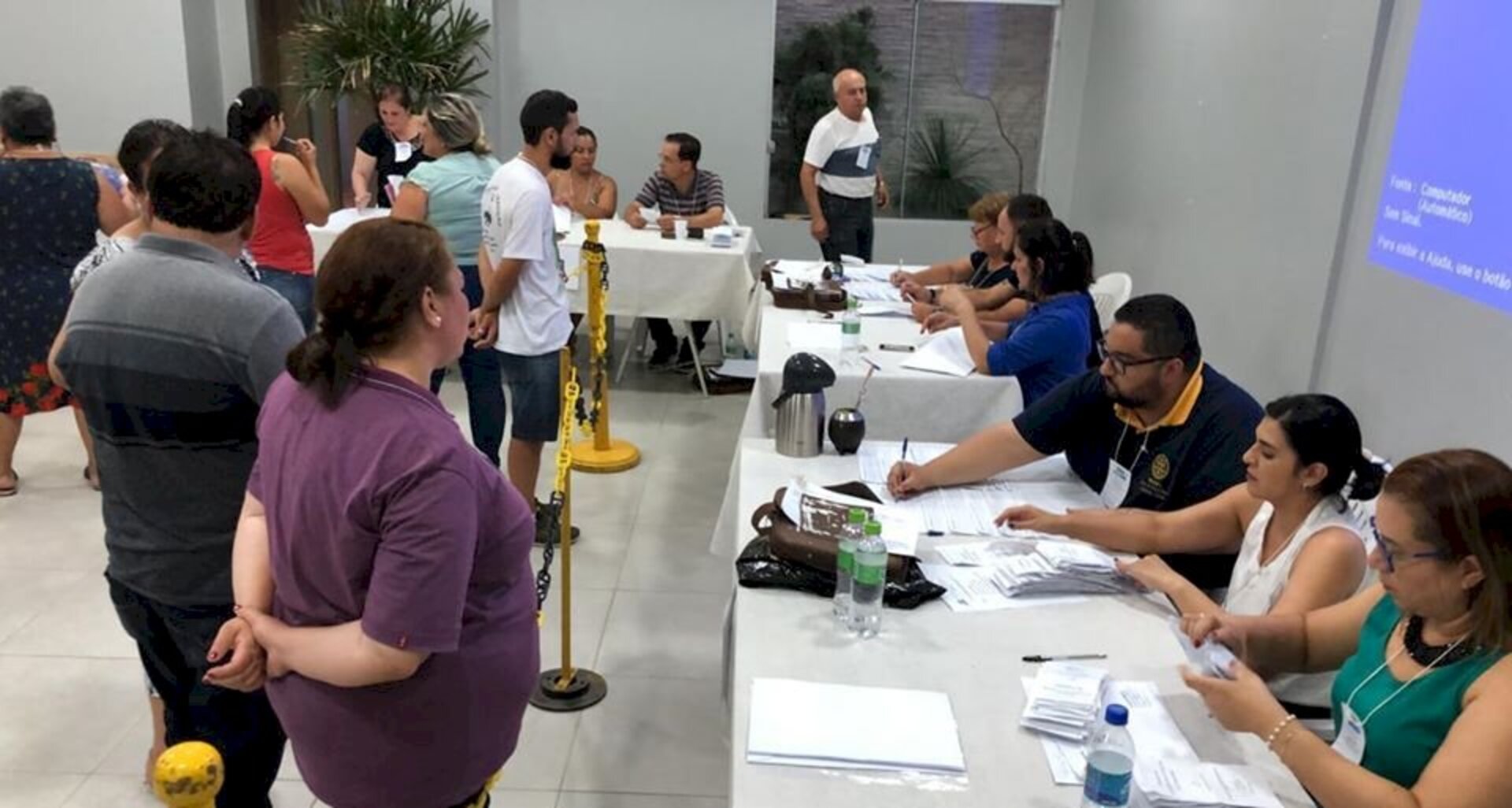 As vagas são em inúmeras regiões do estado.