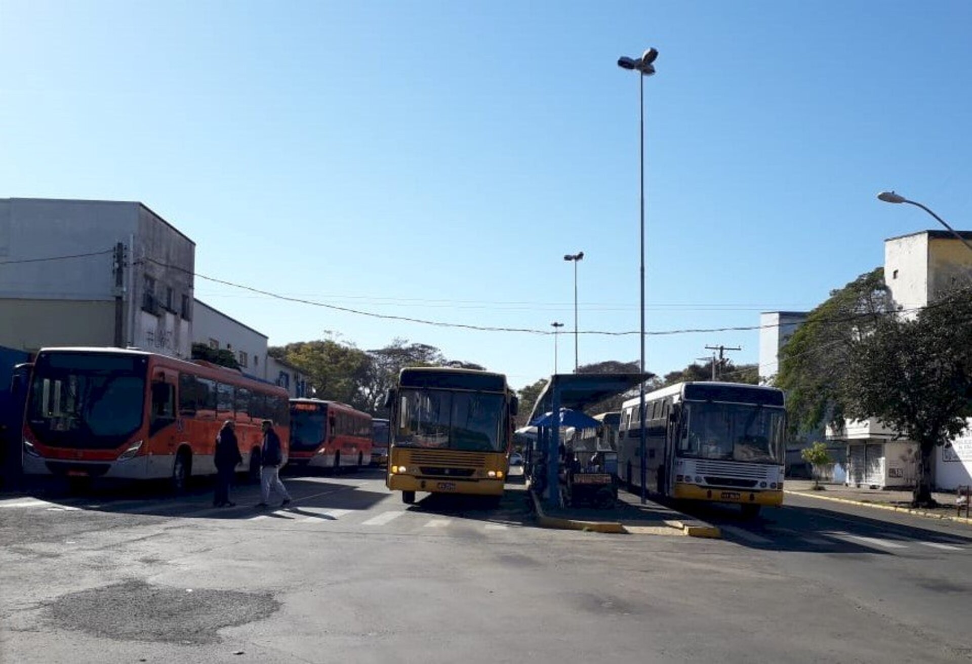 O equipamento facilita a intubação segura.