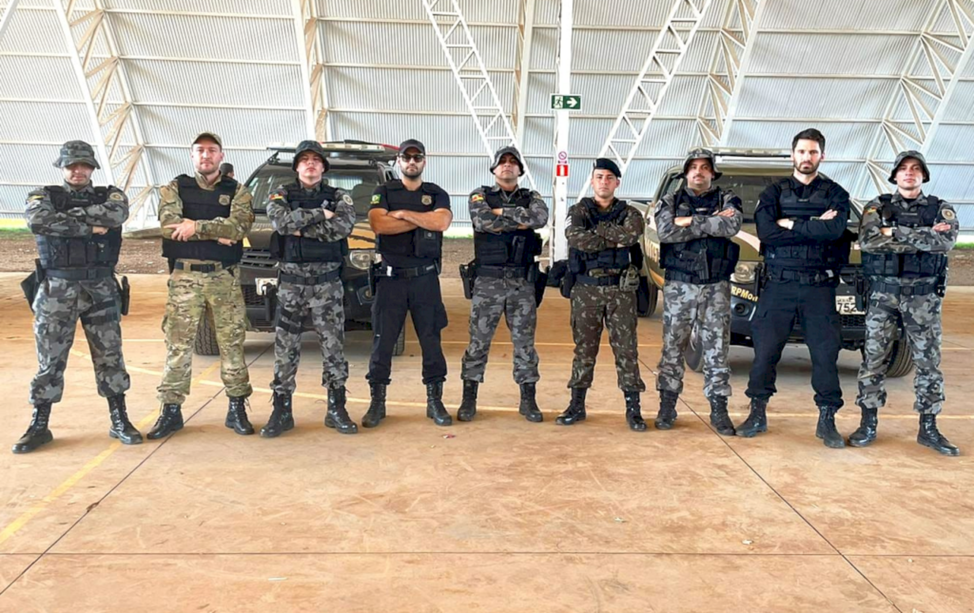 Com os acusados, a Polícia encontrou uma quantia significada de drogas