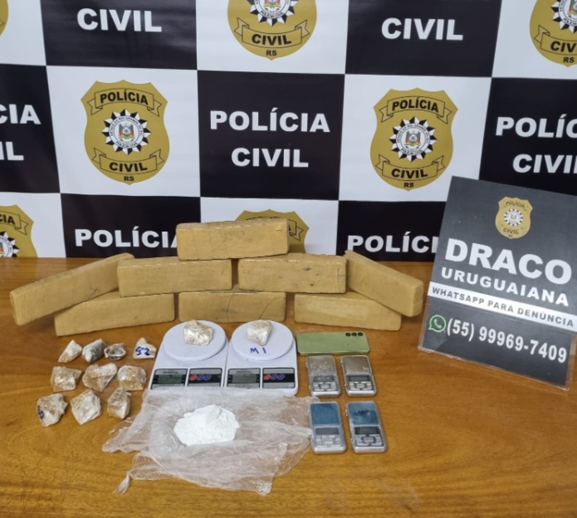O homem armazenava o material para um grupo de criminosos.