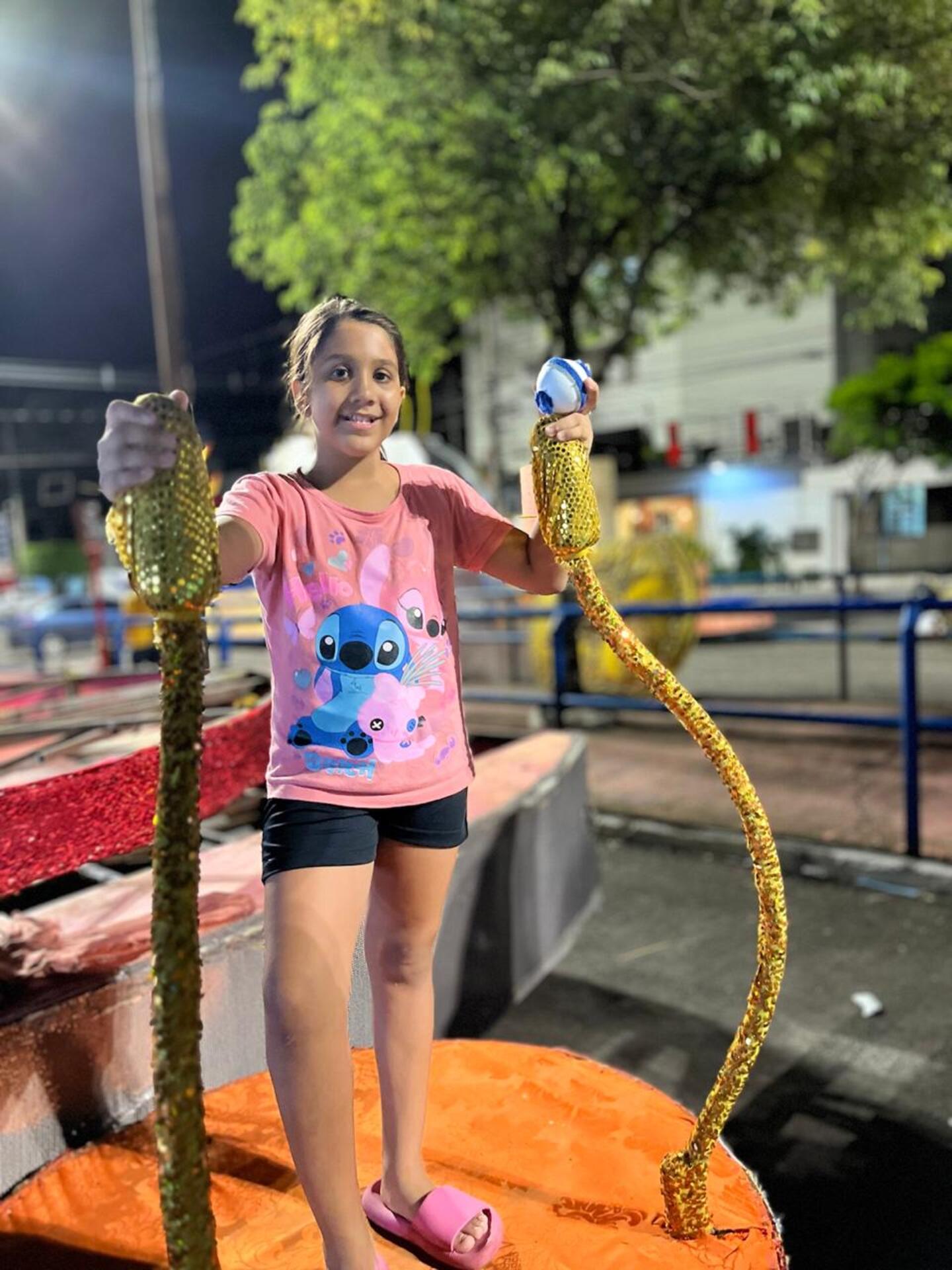 Vitória tem 11 anos e está desaparecida desde a tarde desta sexta-feira.