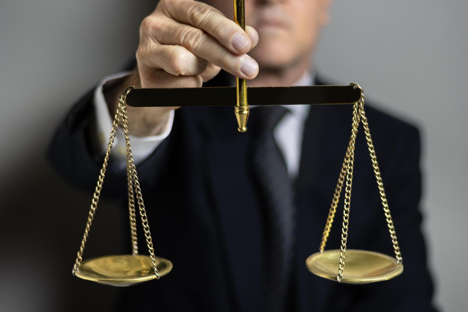 Uso abusivo de ações judiciais