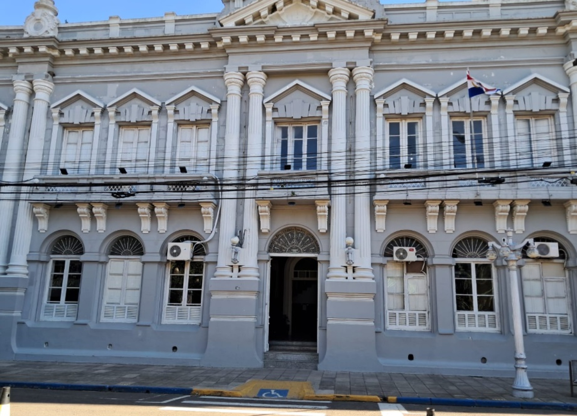 - A Prefeitura e órgãos estaduais confirmaram expediente normal descartando o feriadão
