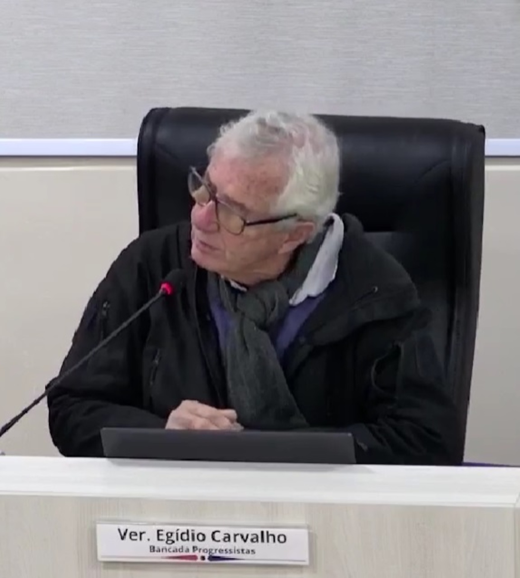 42 - De acordo com o parlamentar, os usuários alegam que essa duração muitas vezes não é suficiente para as necessidades da população