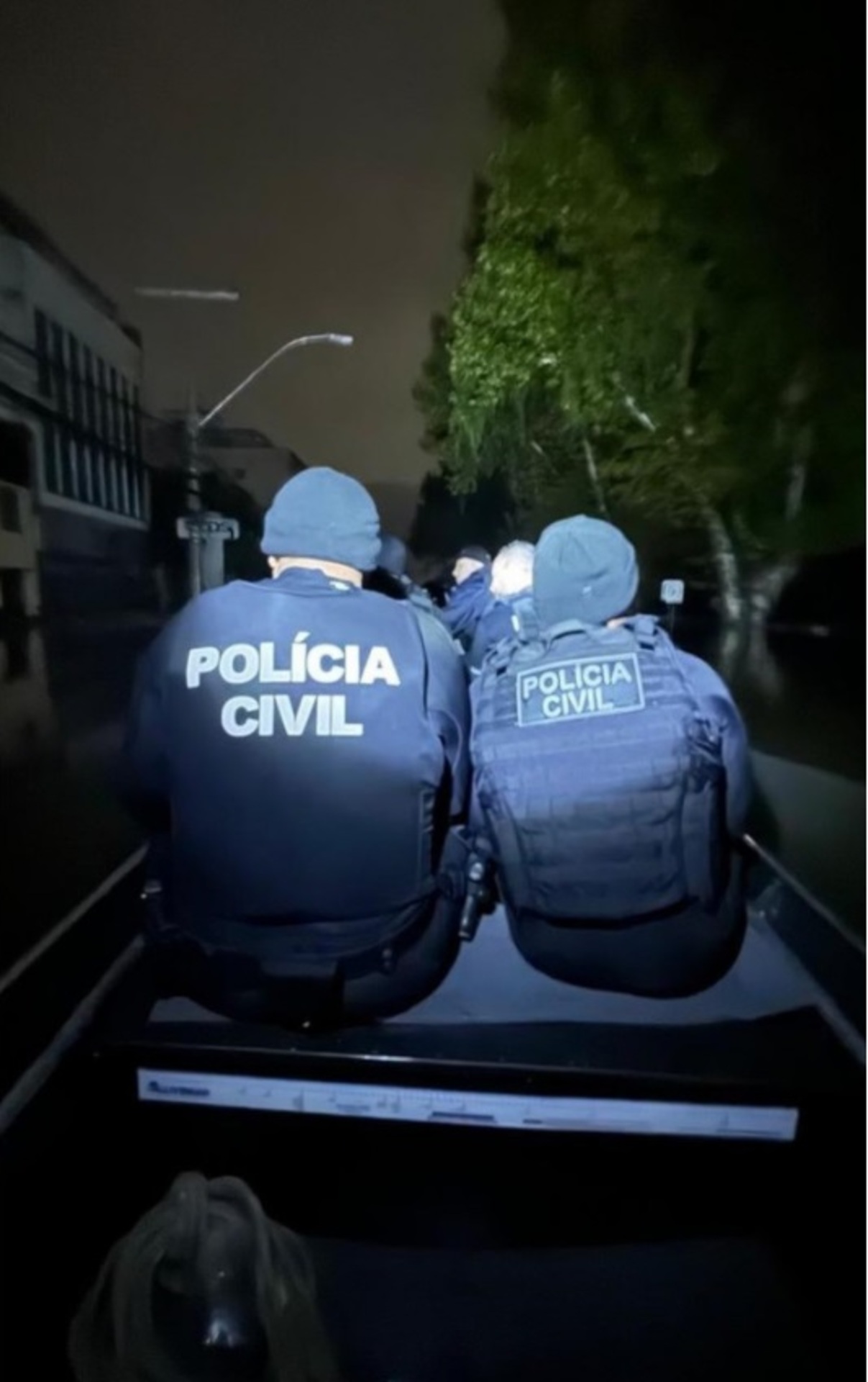 72 - Tanto a Polícia Civil quanto Brigada estão empenhadas em dar segurança às pessoas