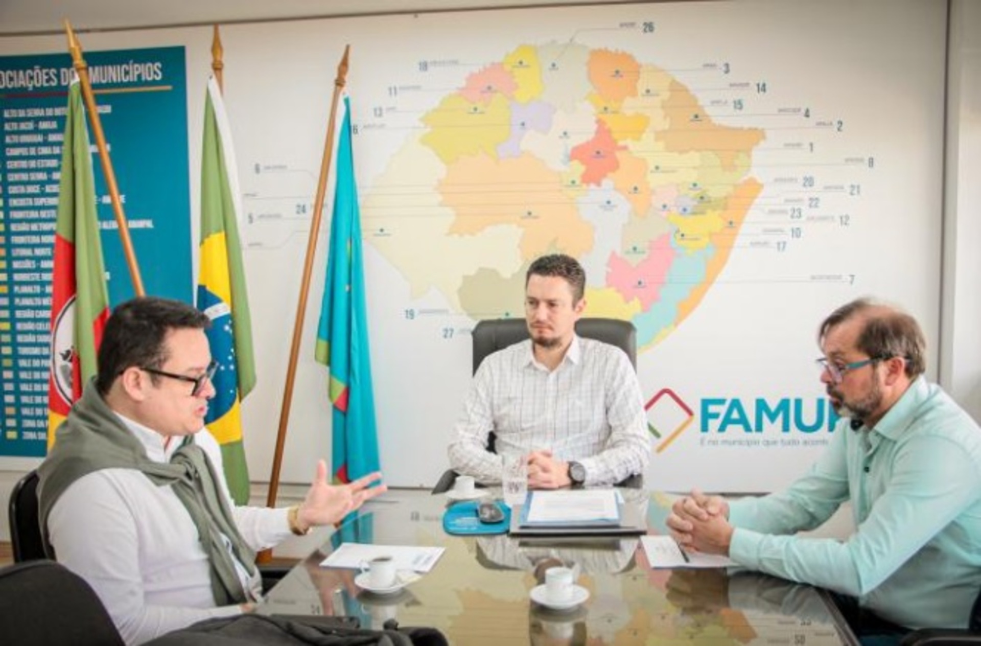 - O assunto foi tema de reunião entre o presidente da Famurs e outros prefeitos