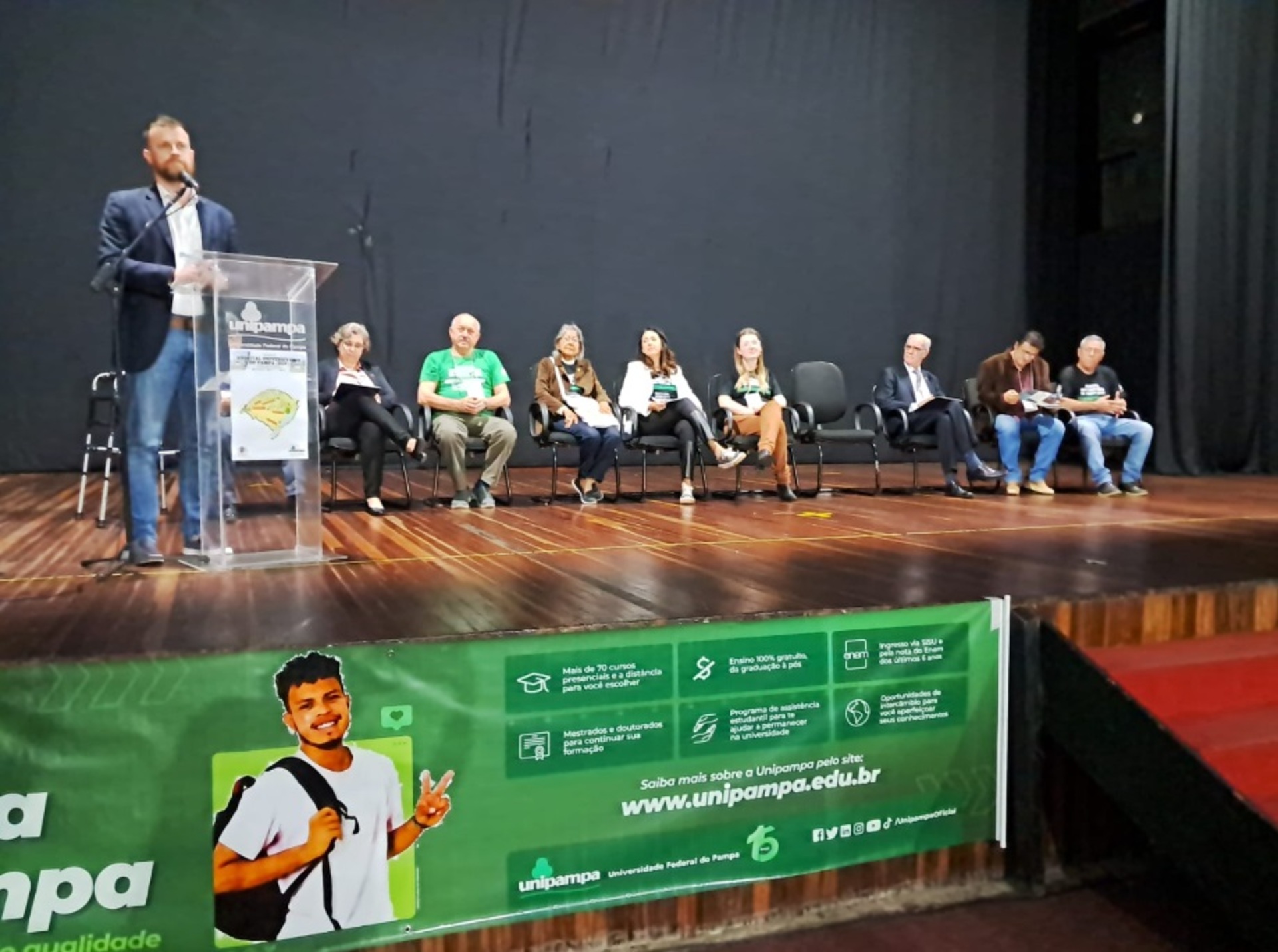 - O prefeito Ronnie Mello falou sobre a importância da união da fronteira oeste em defesa do projeto