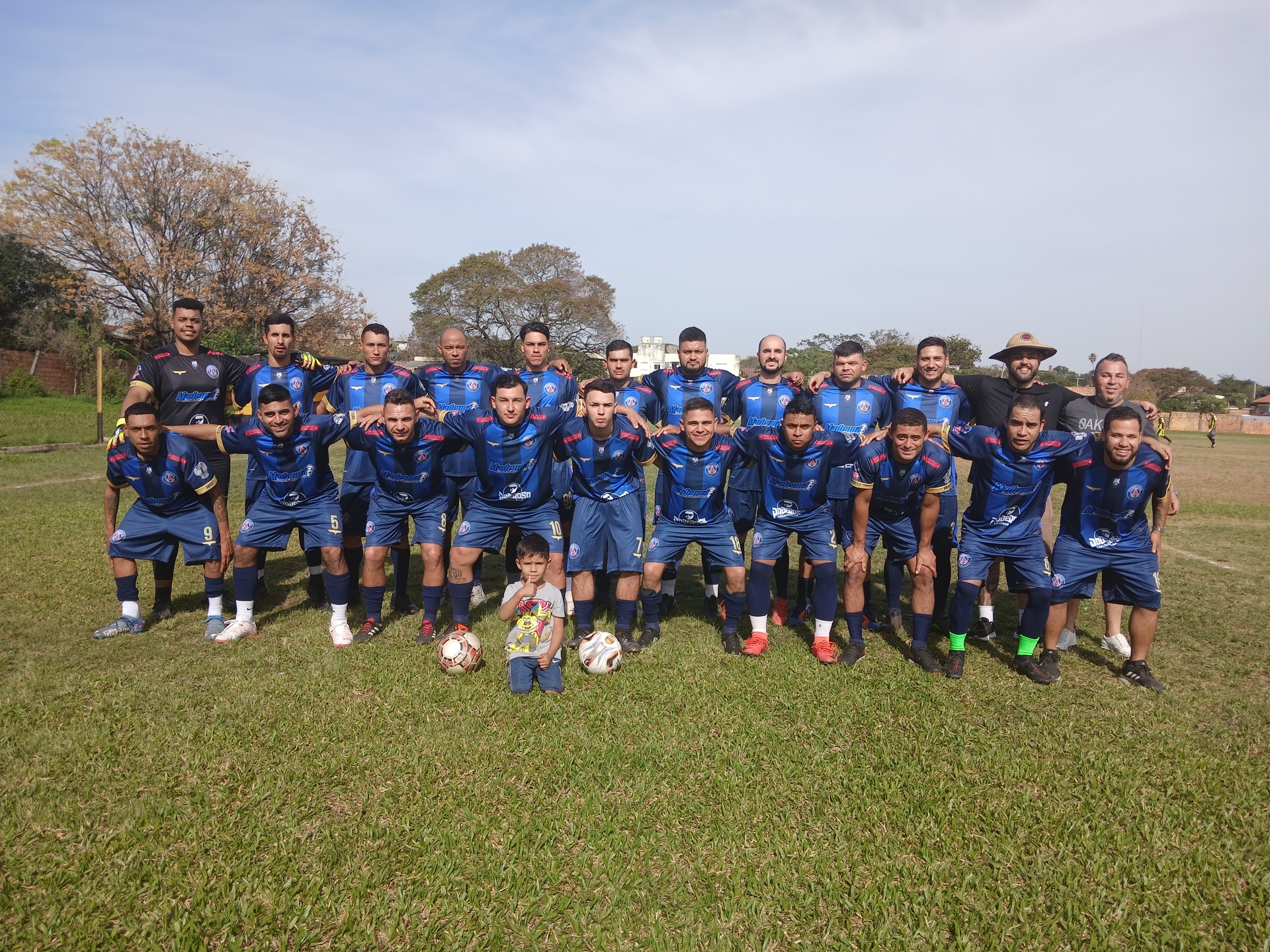 - Amigos, Liga da Primavera.