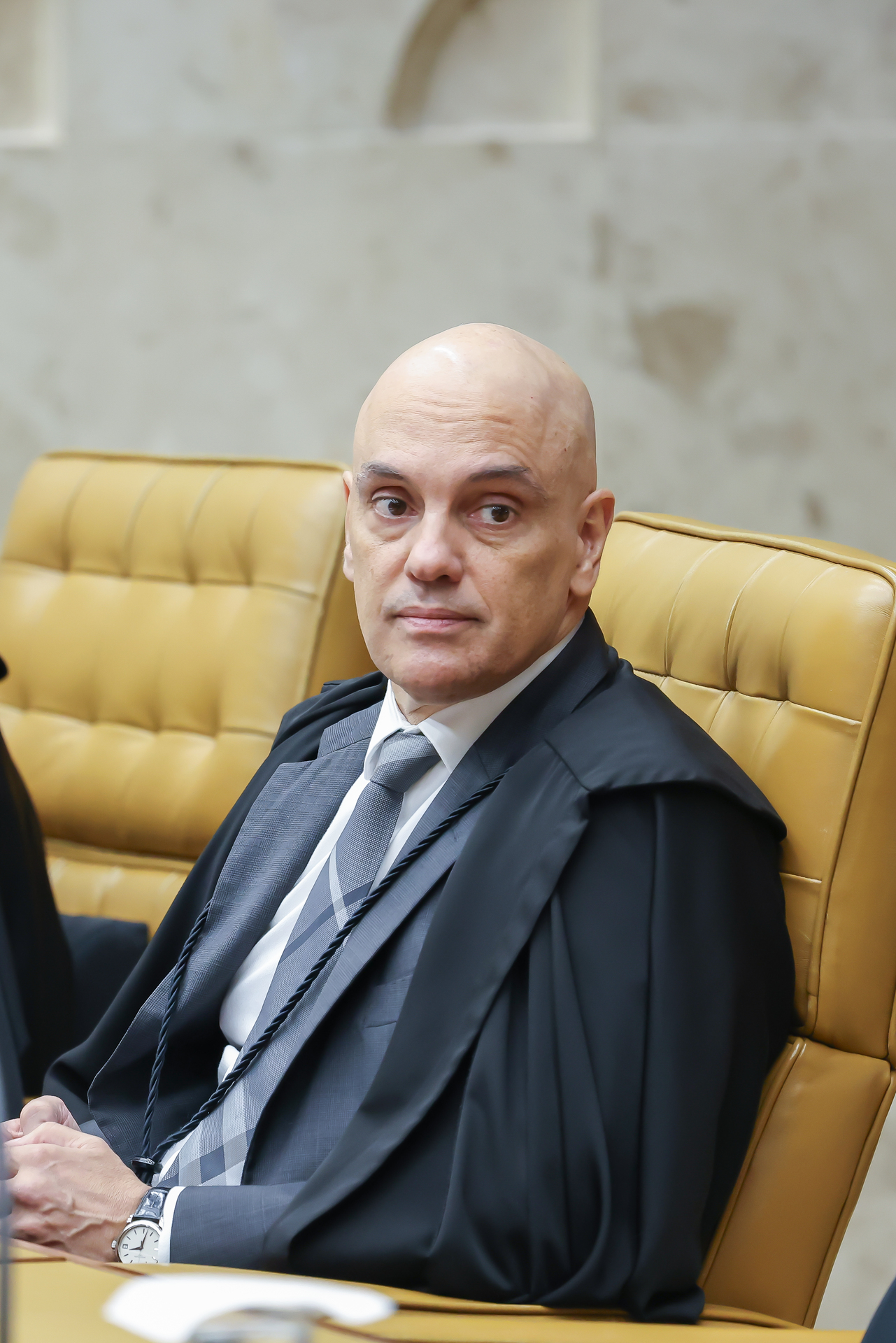 - STF confirmou posição do ministro Alexandre de Moraes de que cabe à União legislar sobre diretrizes e bases da educação