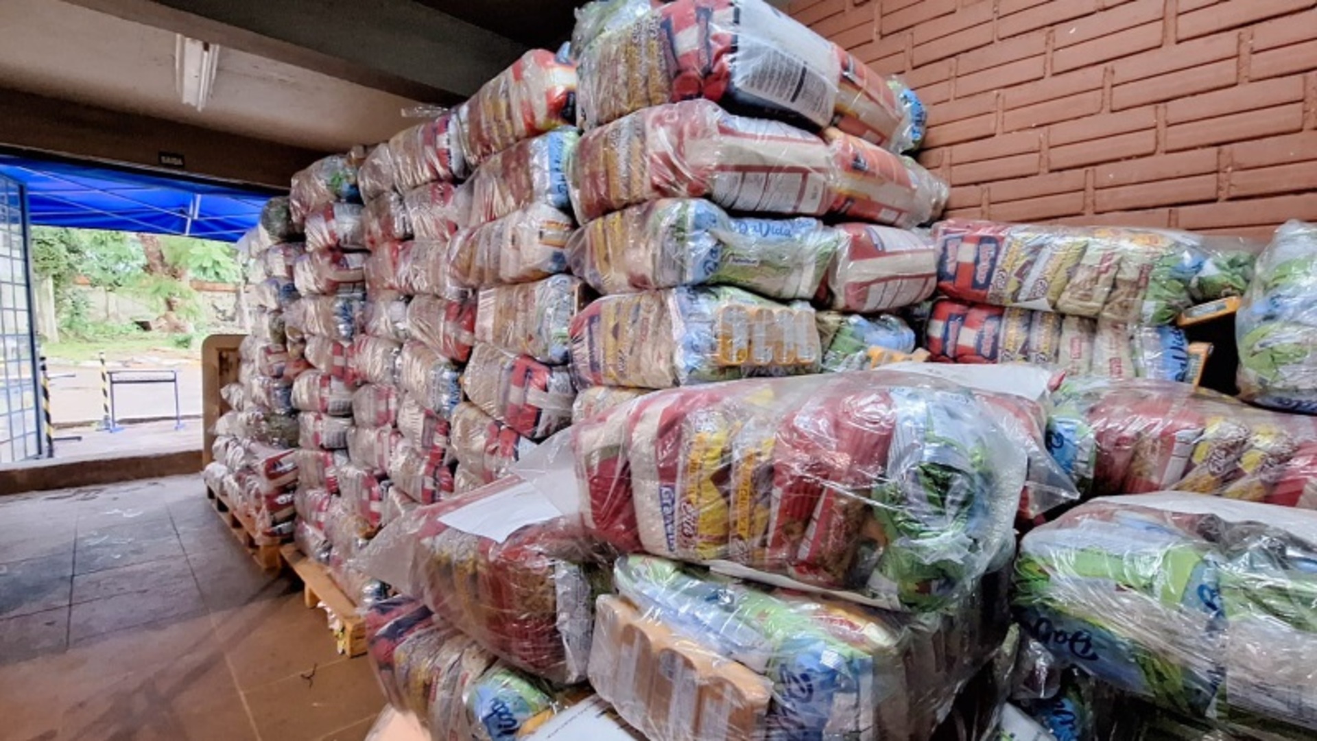 – Inicialmente são dois mil kits.