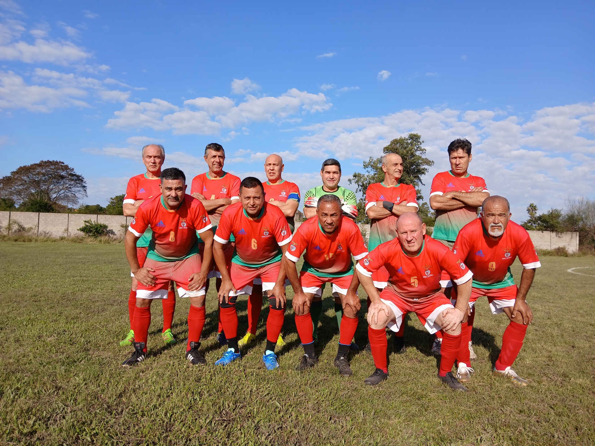 - O Benfica e o Corinthians empataram.