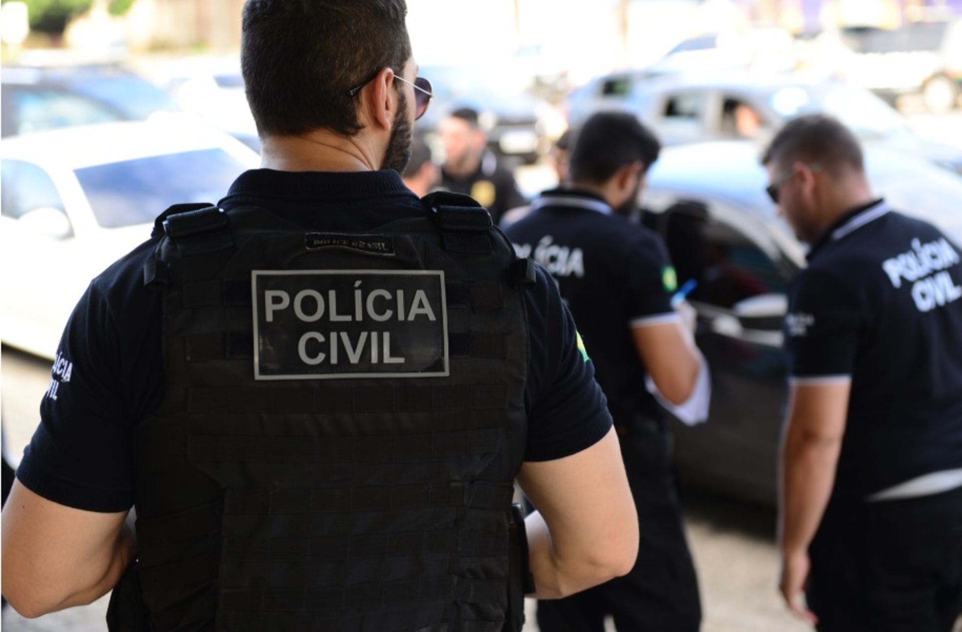 - Mais de trinta pessoas e duas empresas foram alvo da operação