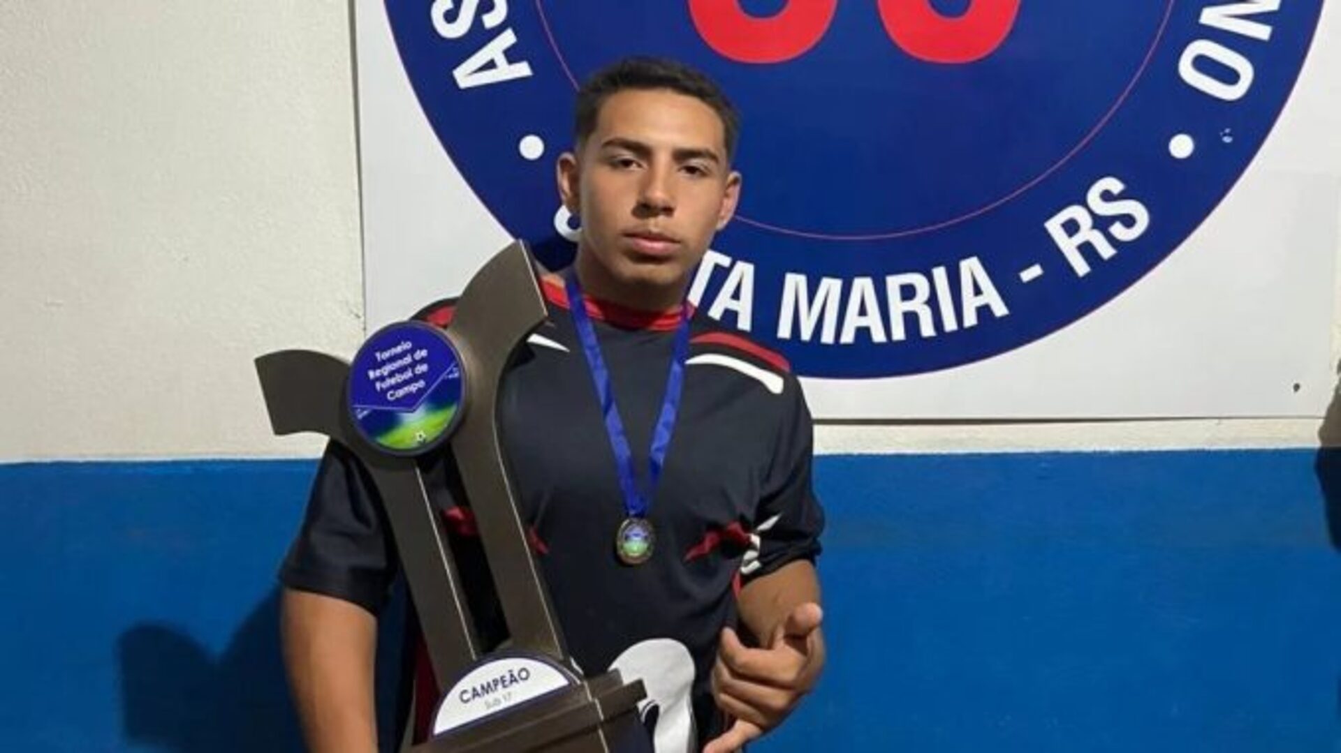- Kelton permaneceu na UTI até quarta quando acabou falecendo