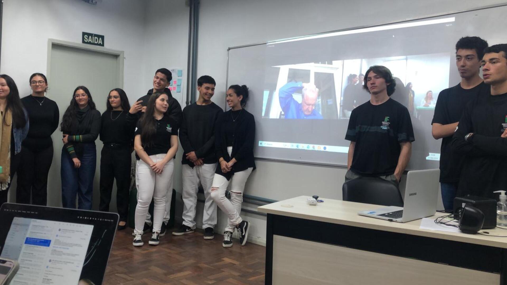 O projeto foi finalizado com a apresentação das propostas.