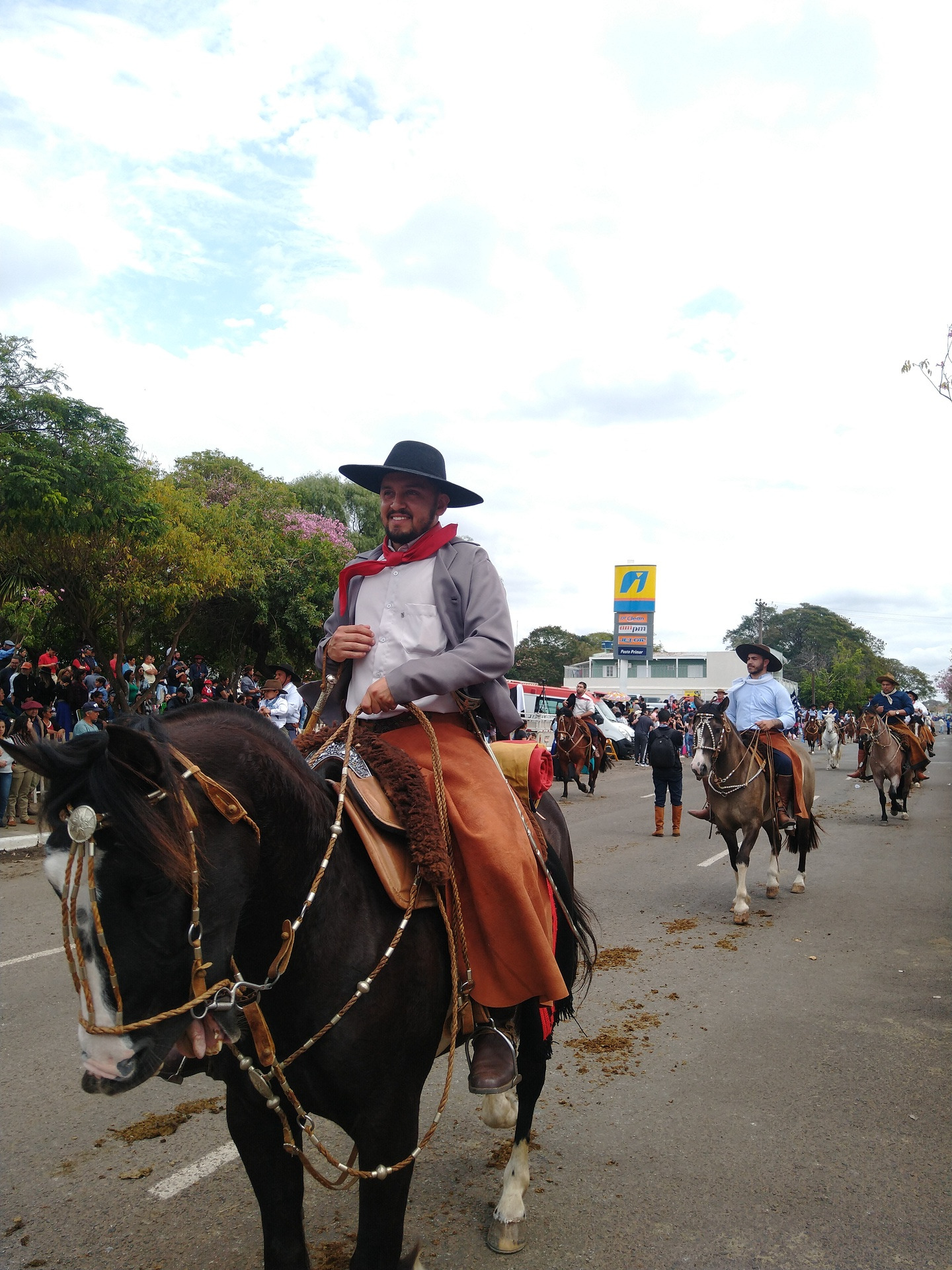 Desfile ocorre na Avenida Presidente Vargas