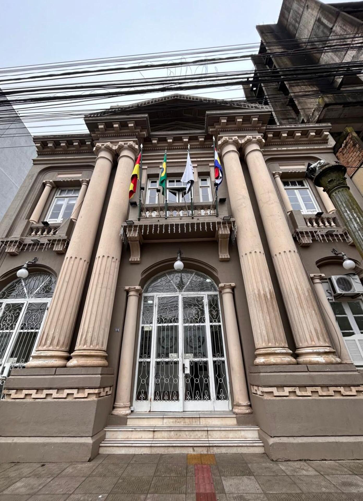 Regras para elaboração do orçamento de 2025 foram discutidas e aprovadas pelo legislativo uruguaianense. 