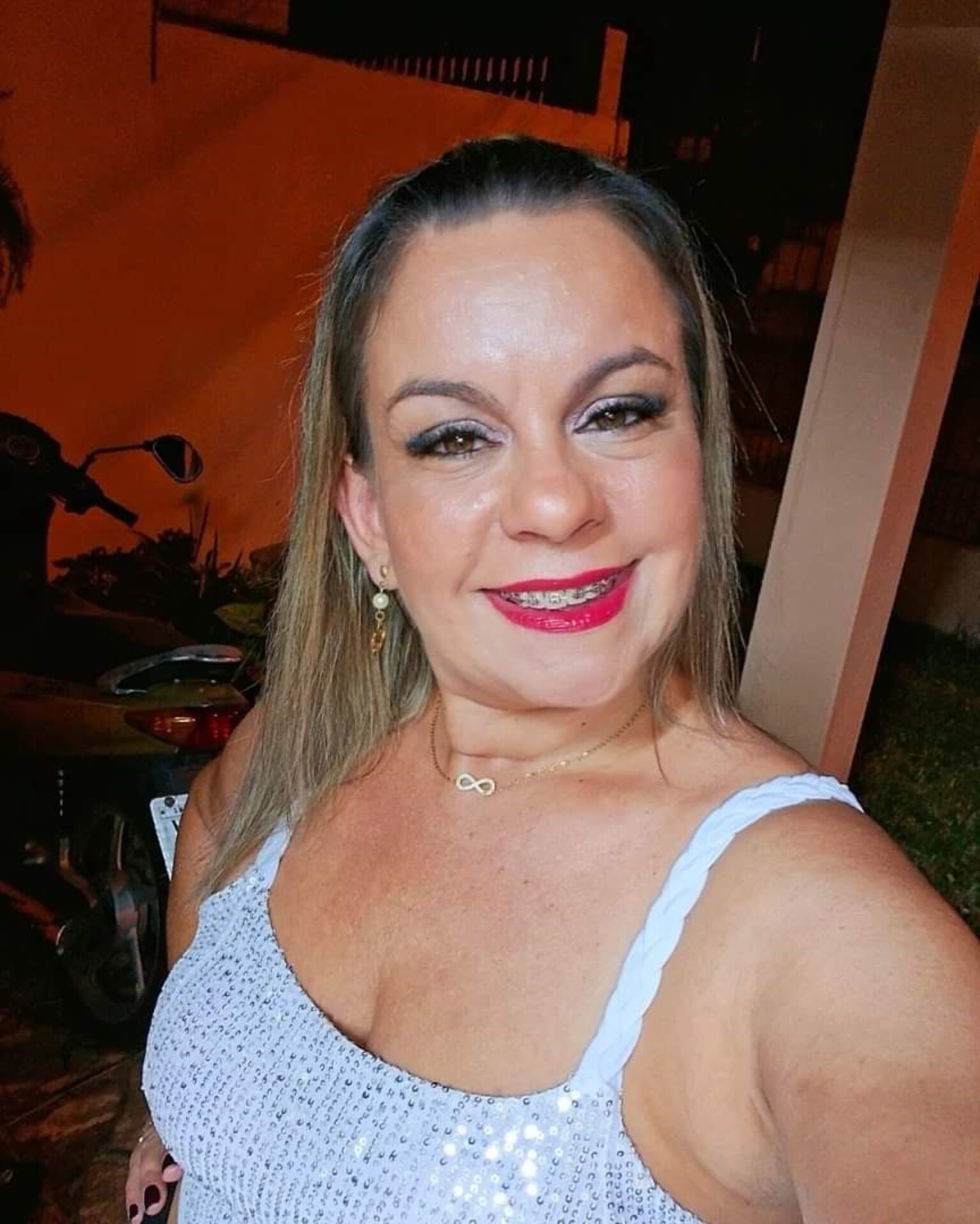 Vanessa Gonçalves de Castro, de 42 anos, foi encontrada sem vida nas margens do Rio Uruguai, em Monte Caseros, na Argentina.