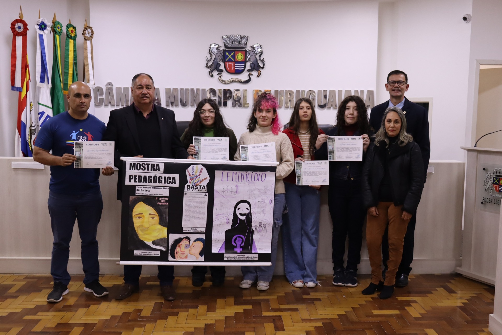 Alunas do 9º ano apresentaram o trabalho na última semana