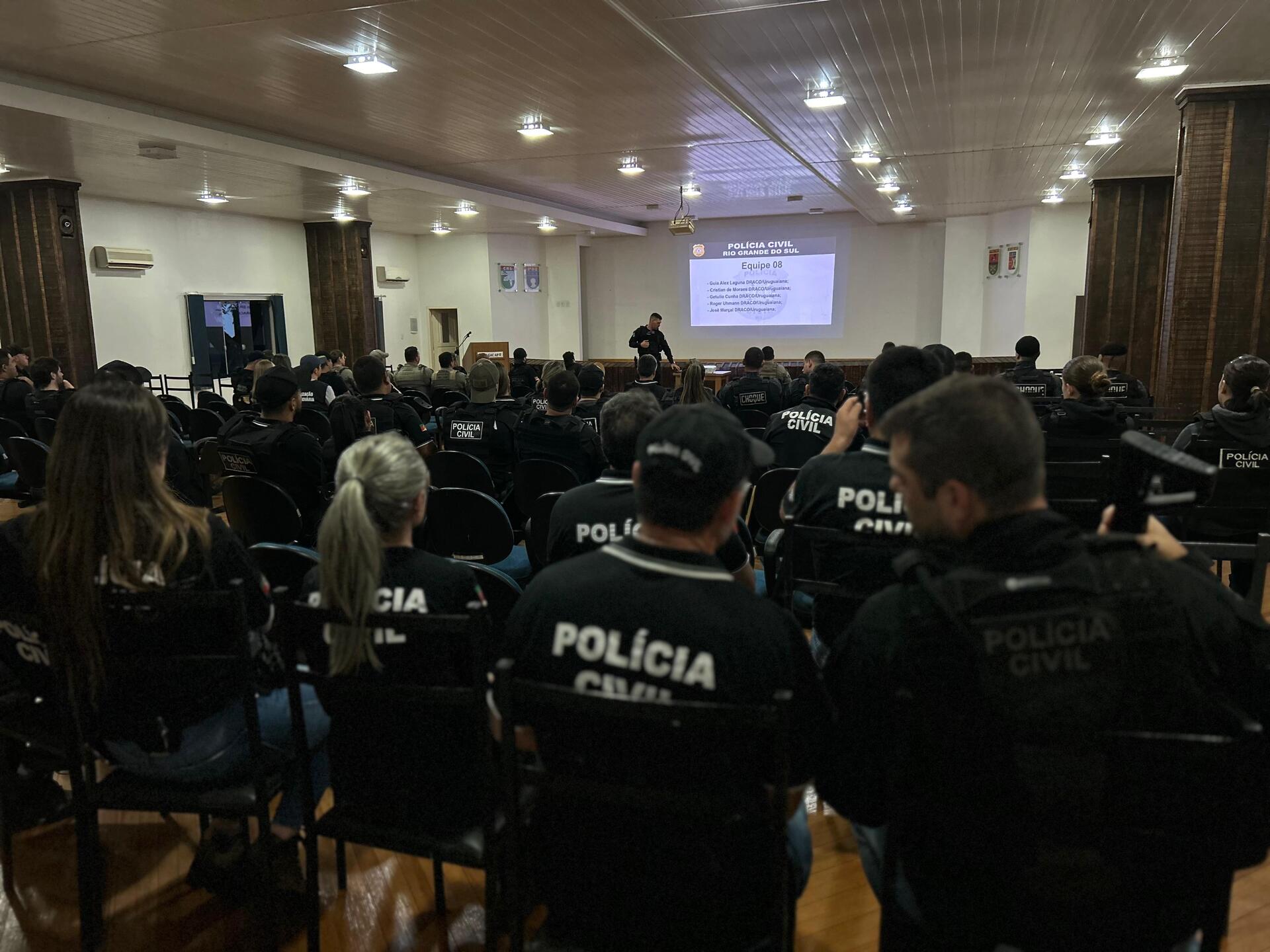 Operação envolveu mais de 100 agentes das forças de segurança e inspetoria sanitária