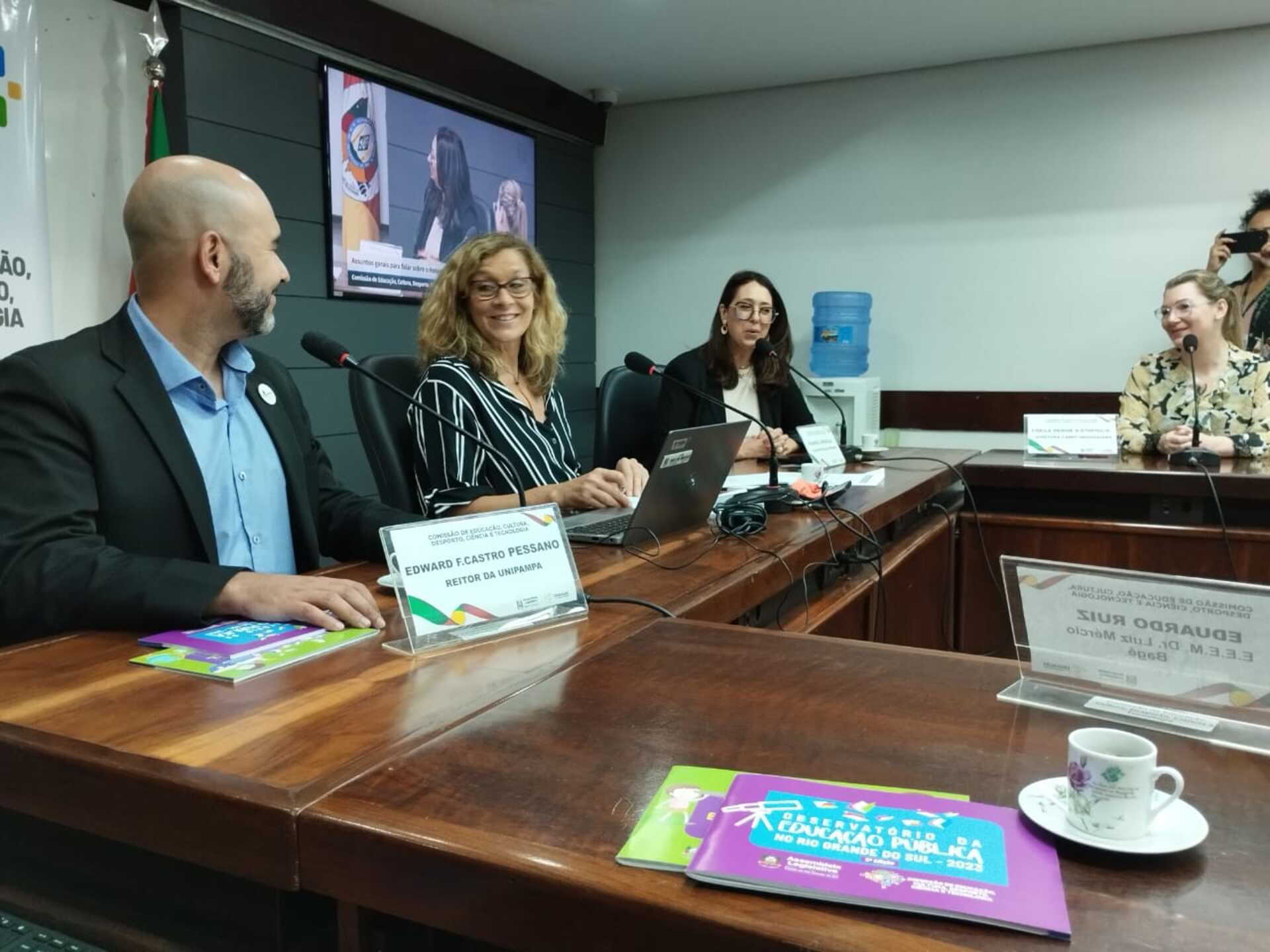 Reitoria da Unipampa se reuniu com Comissão de Educação da ALRS nesta terça, 19/11