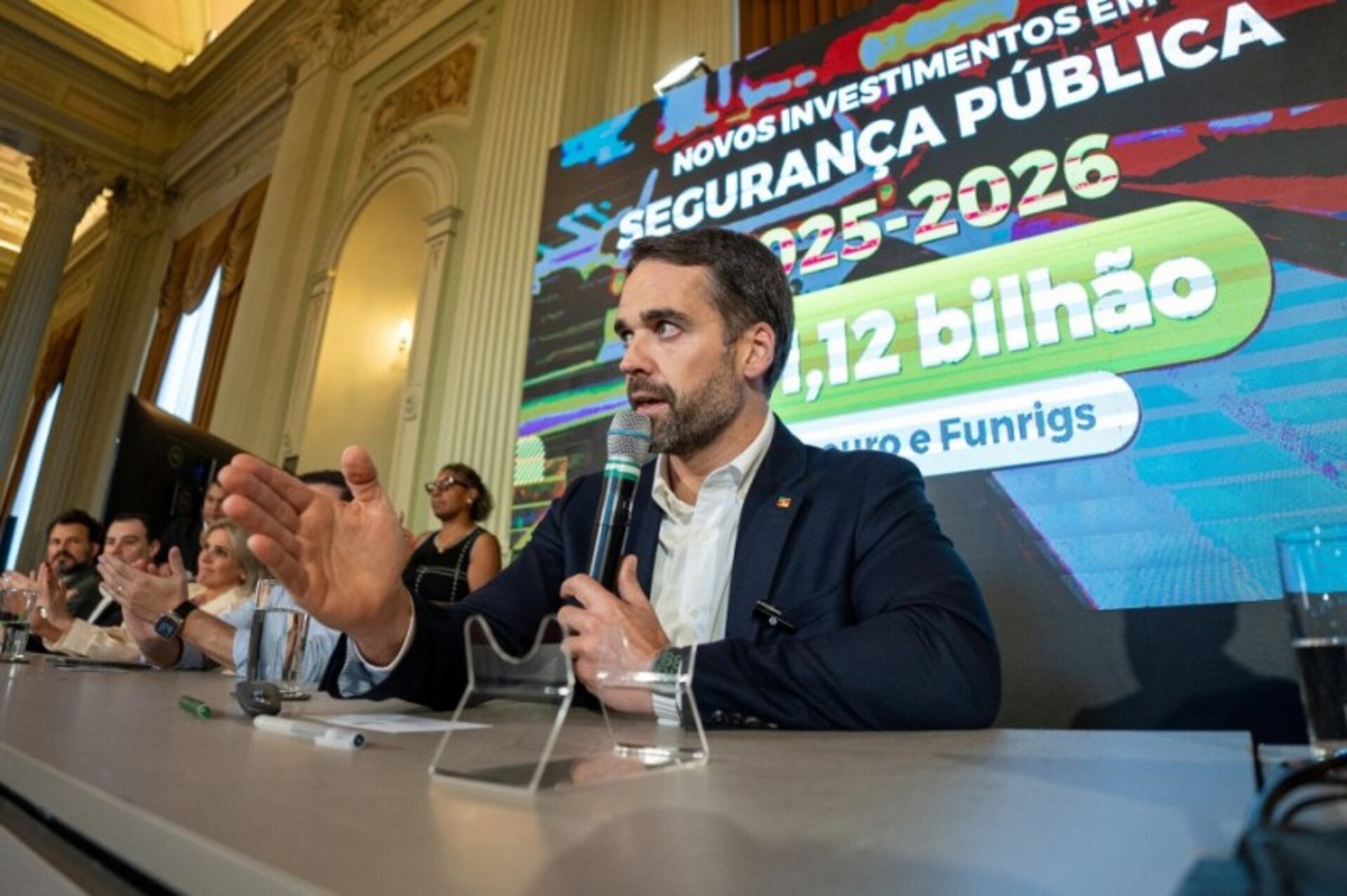 "Estamos realizando um investimento sem precedentes na história do Estado" - frisou Leite.
