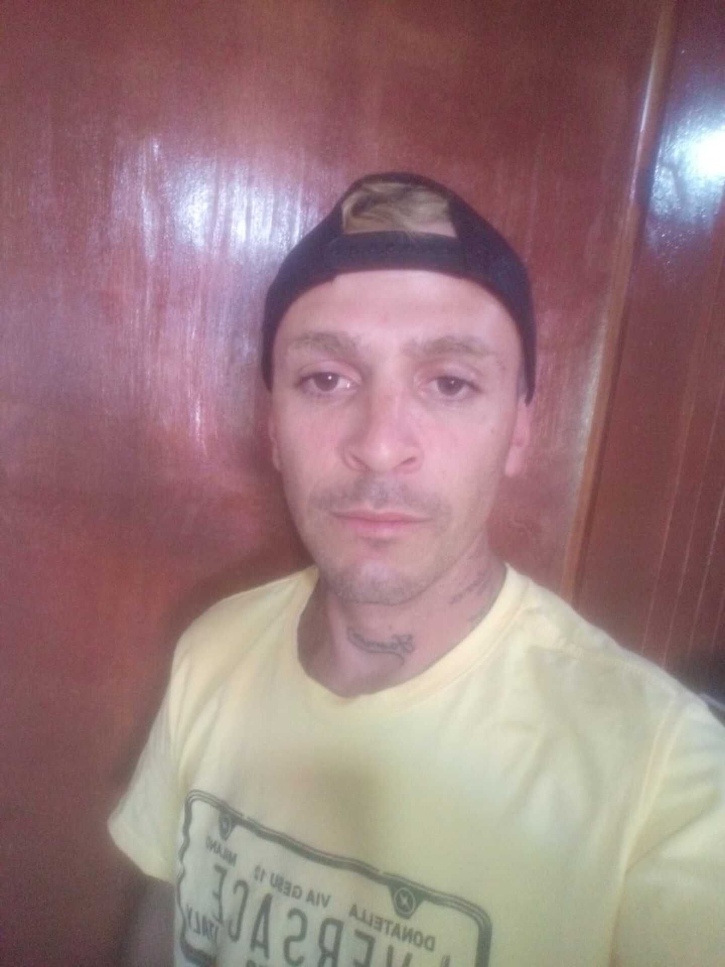 Trabalhador autônomo, John Lennon sofreu um choque elétrico enquanto fazia reparos em um poste de energia