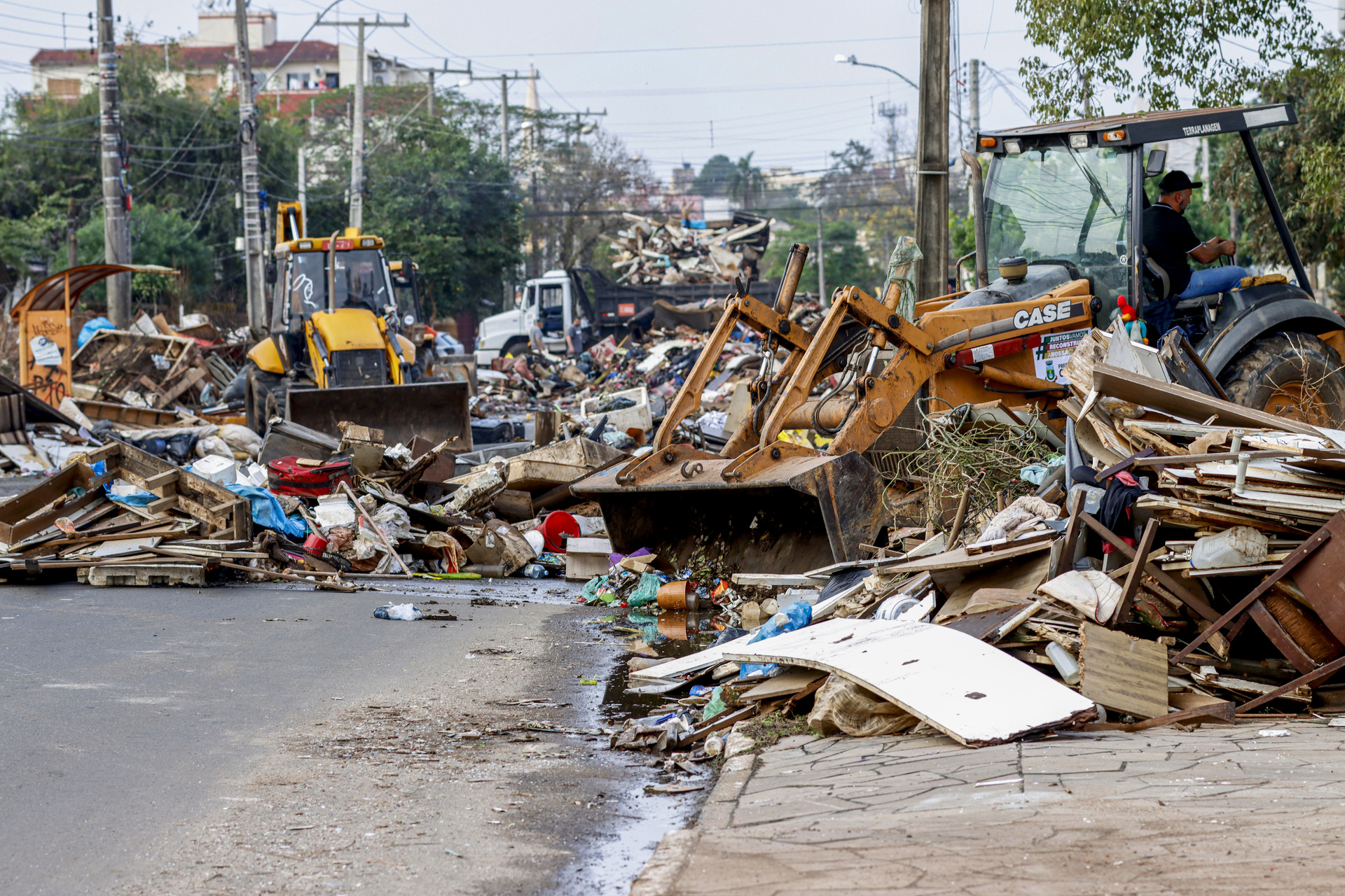 Medida Provisória garante R$ 6,5 bilhões para o RS lidar com catástrofes climáticas.