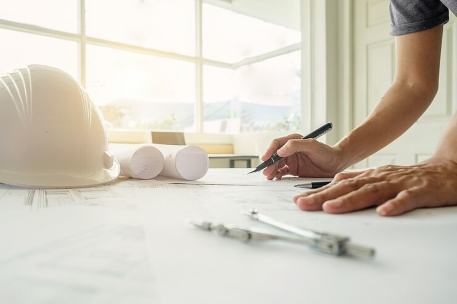 Edital abre vagas para engenheiros e arquitetos