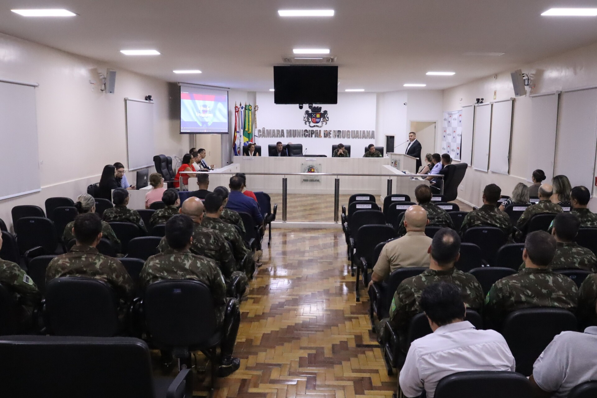 Evento ocorreu nesta terça-feira