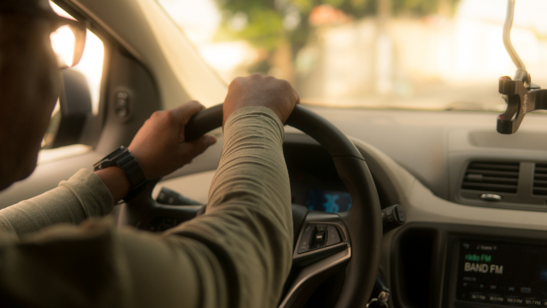 Motoristas têm até o dia 28 de fevereiro para aproveitar descontos no pagamento do IPVA 2025