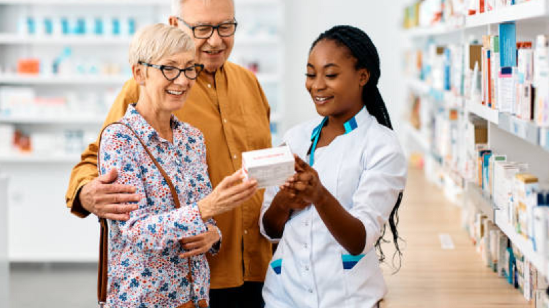 Regulamentação reforça papel do farmacêutico como prescritor de medicamentos.