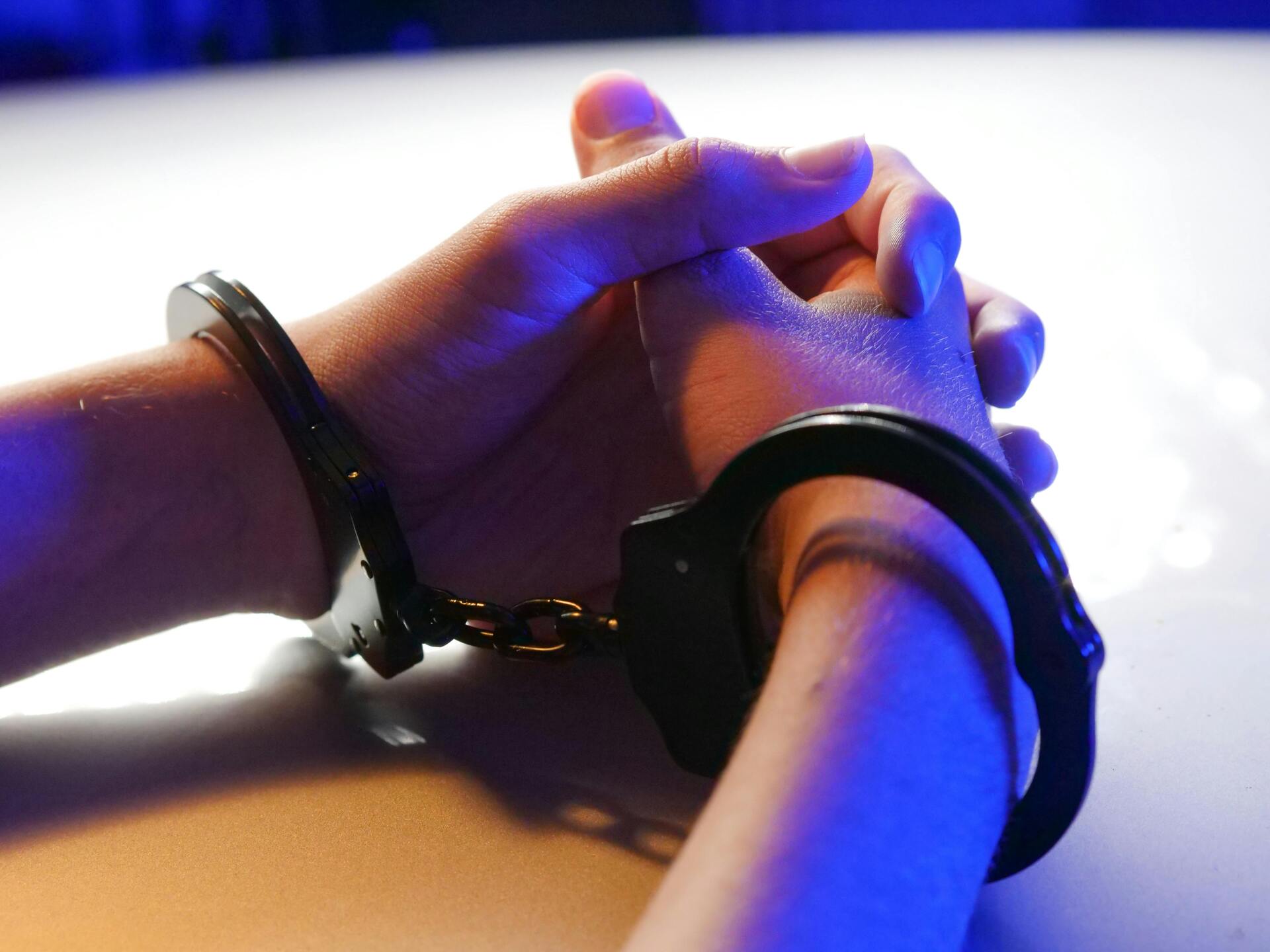 Os adolescentes foram investigados por ato infracional análogo ao crime de estupro de vulnerável.