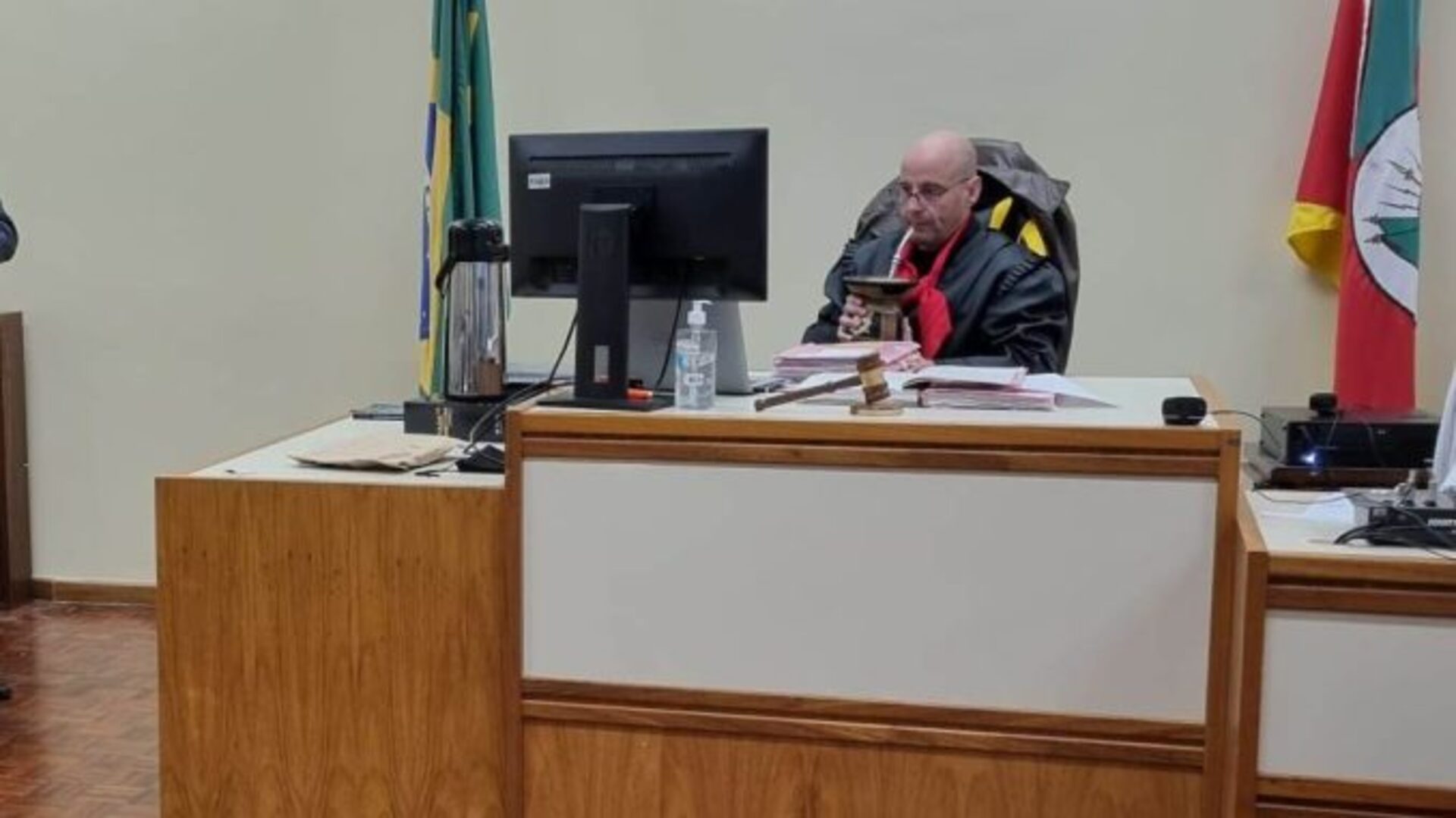 Tribunal do Júri de Alegrete condena agressor a 30 anos por morte de companheira