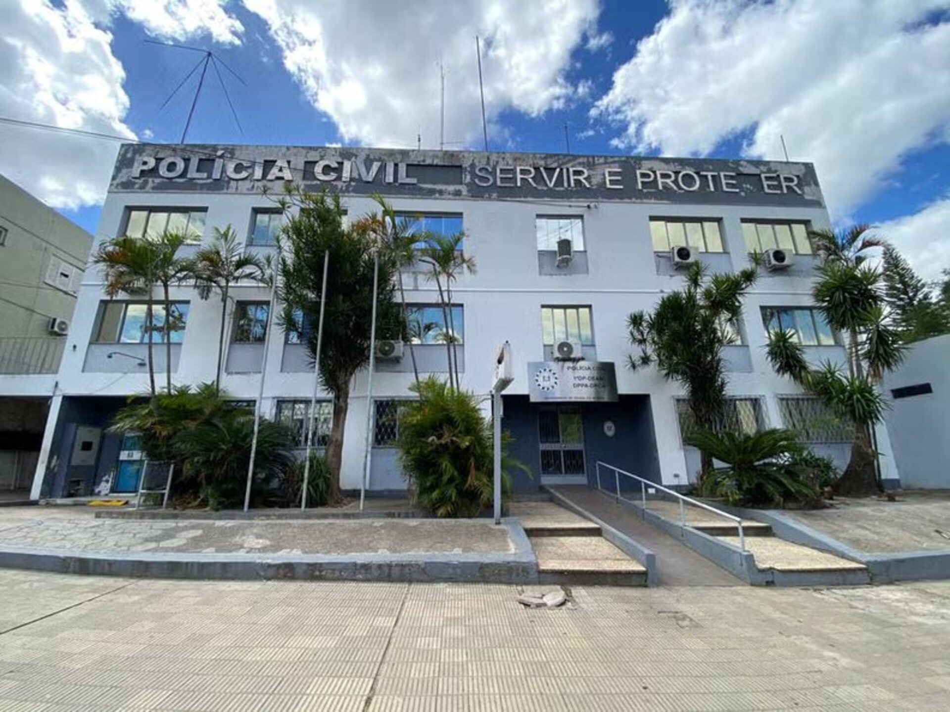 Em Uruguaiana, a Delegacia Especializada no Atendimento à Mulher (DEAM) reforça seu compromisso com a proteção e acolhimento das vítimas.