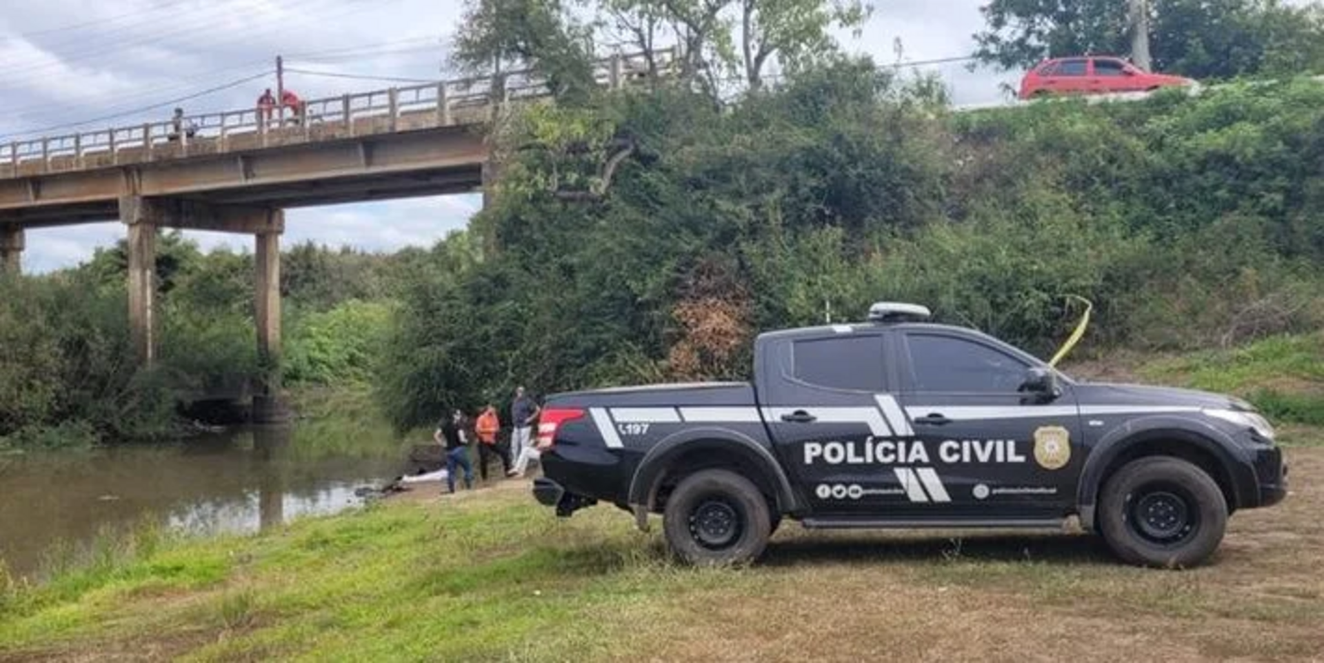 Homem que jogou filho de ponte em São Gabriel é transferido para Uruguaiana.