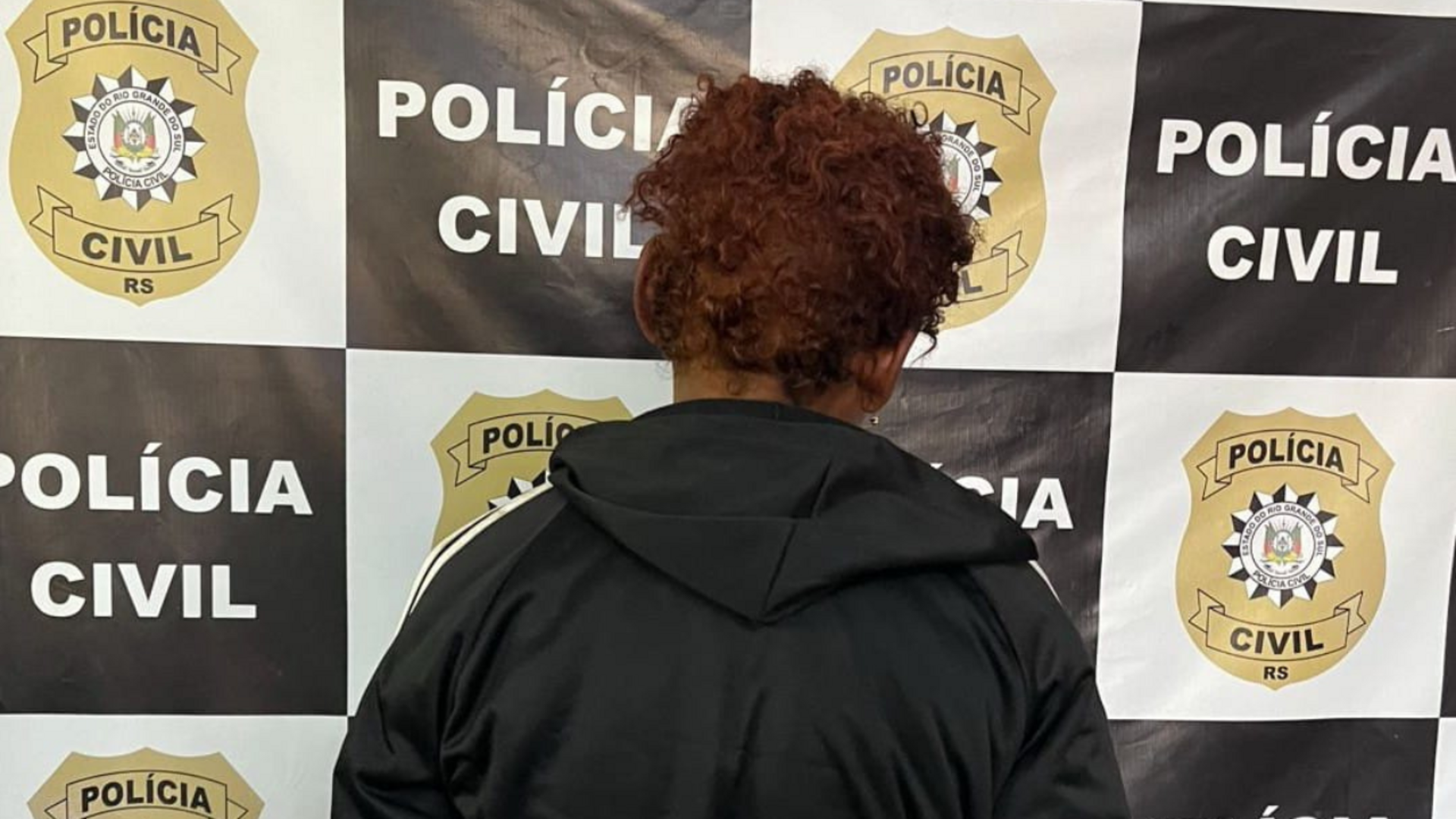 Mulher foragida é presa no bairro Marduque após romper tornozeleira eletrônica.
