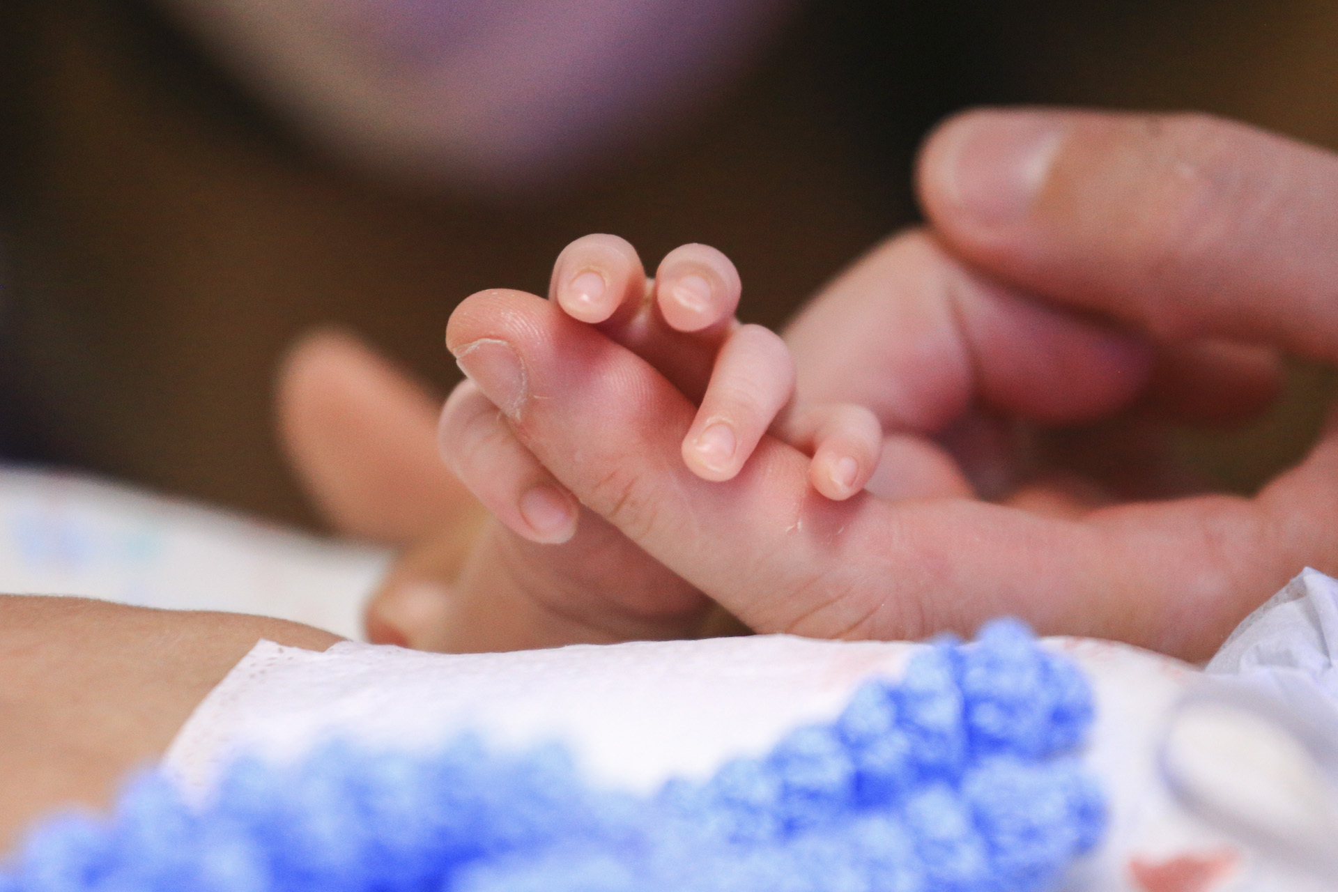 A coordenadora da Vigilância Epidemiológica aponta que o pré-natal faltoso é uma das principais causas dos óbitos, o que revela falhas de acesso, informação ou acolhimento às gestantes