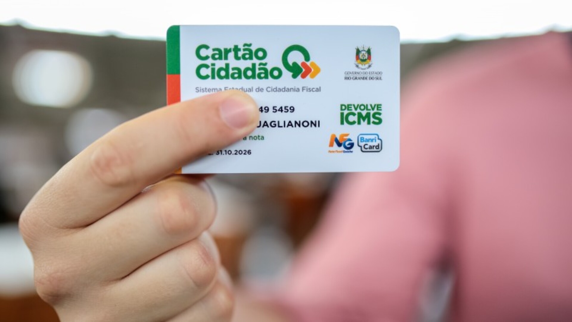 A iniciativa contempla parcelas fixa e variável, destinadas a famílias em situação de vulnerabilidade social.