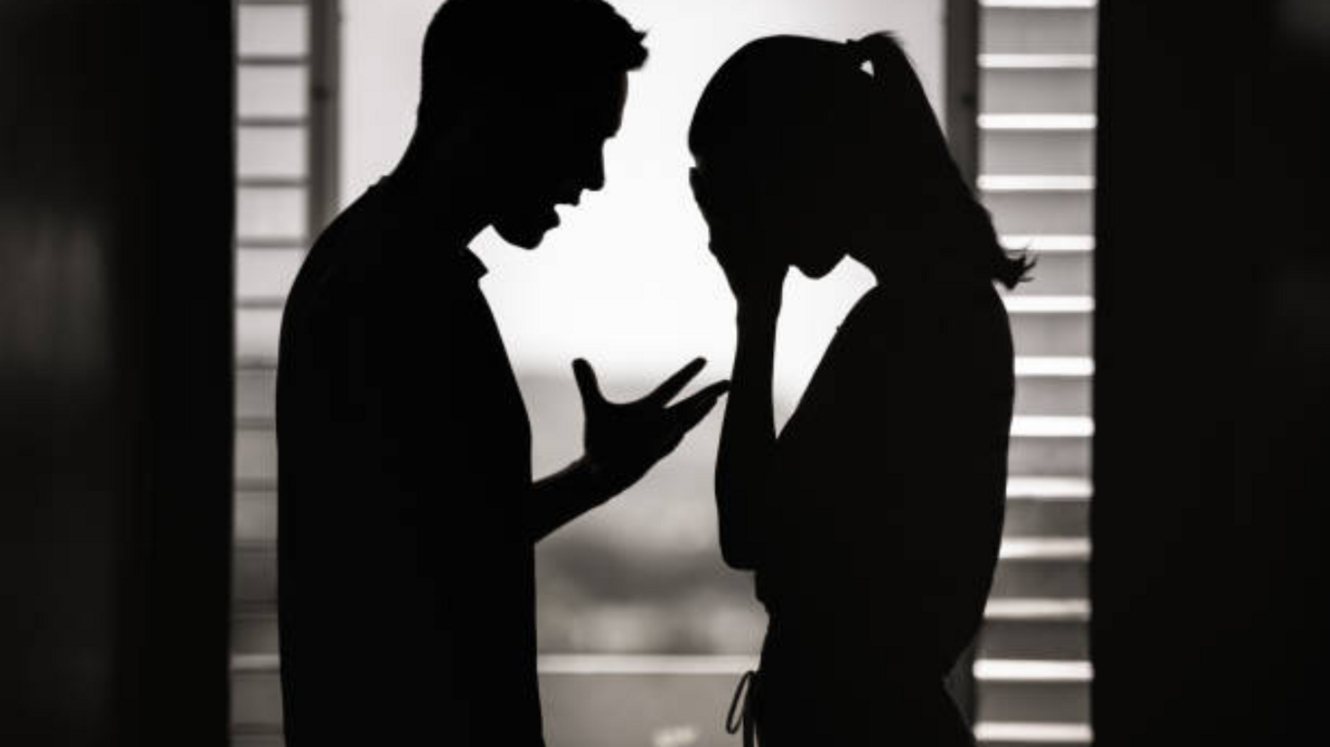 O parceiro íntimo é o agressor mais comum, com 40% dos casos, seguido por ex-parceiros com 27%.