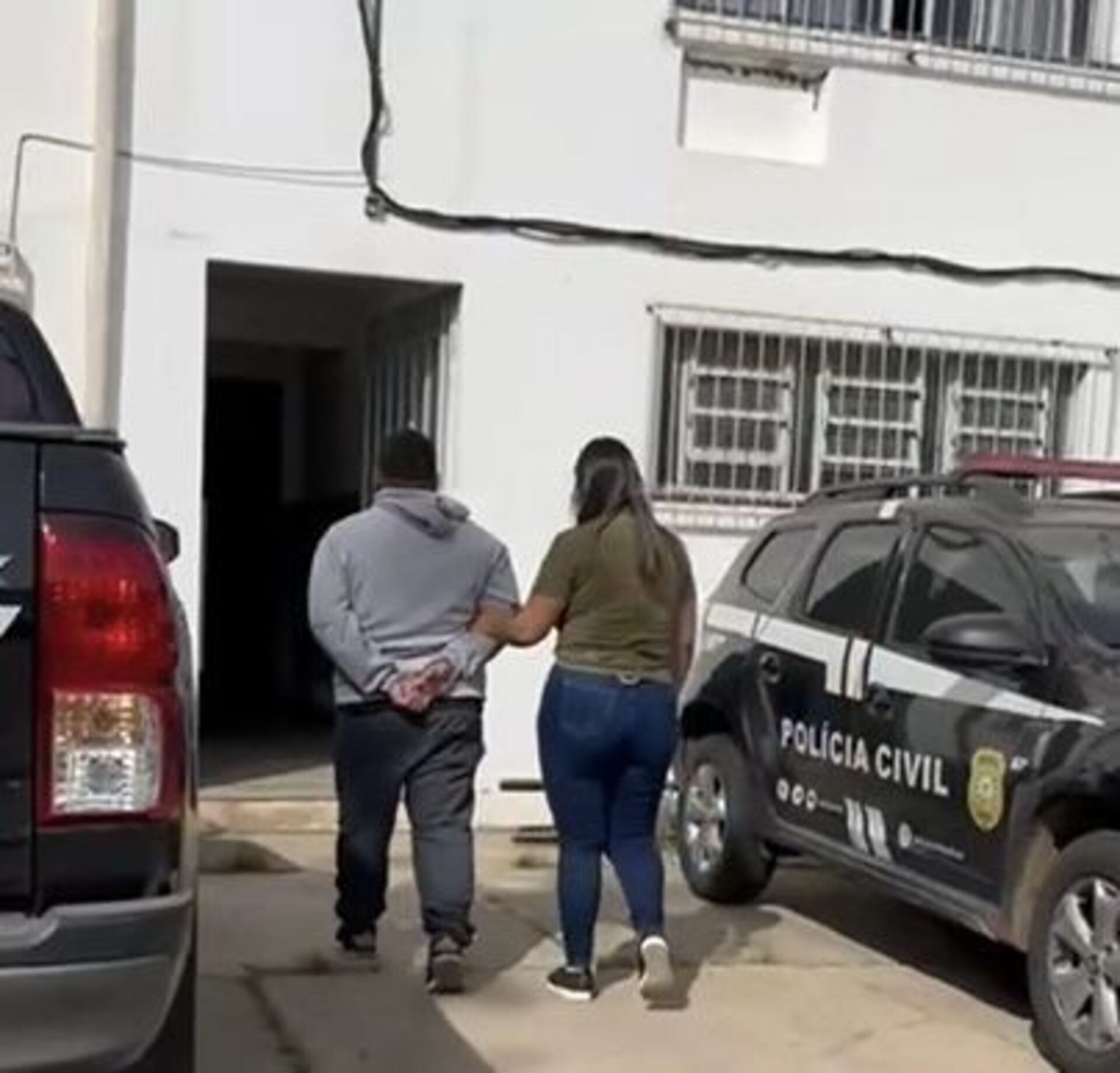 Homem acusado de múltiplos estelionatos é encontrado escondido em Uruguaiana.