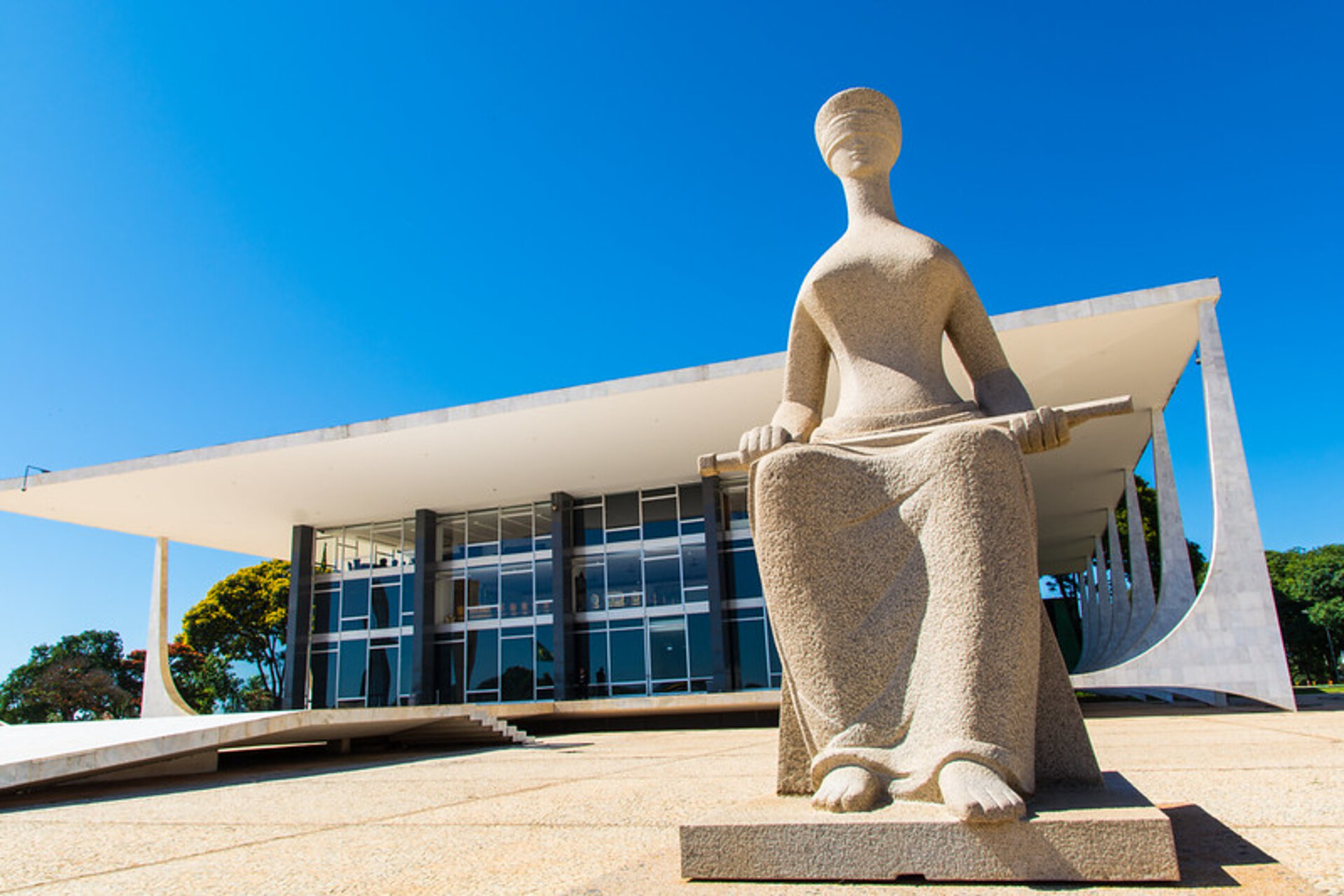 Corte inicia o mês com retomada dos julgamentos de revista íntima e condenações trabalhistas.