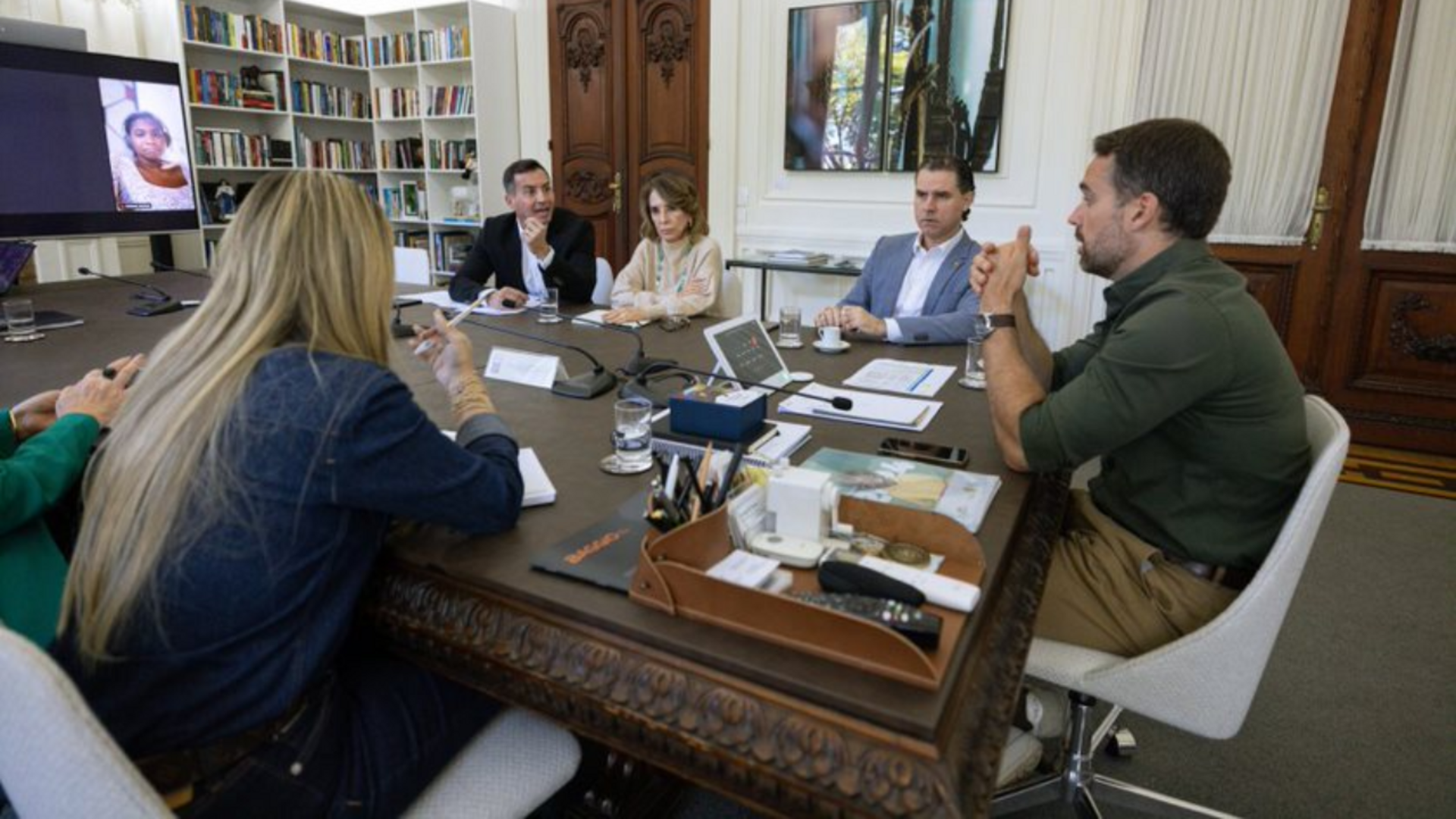 Investimentos em acolhimento humanizado e incentivo à independência financeira marcam ações para fortalecer a rede de apoio às mulheres.