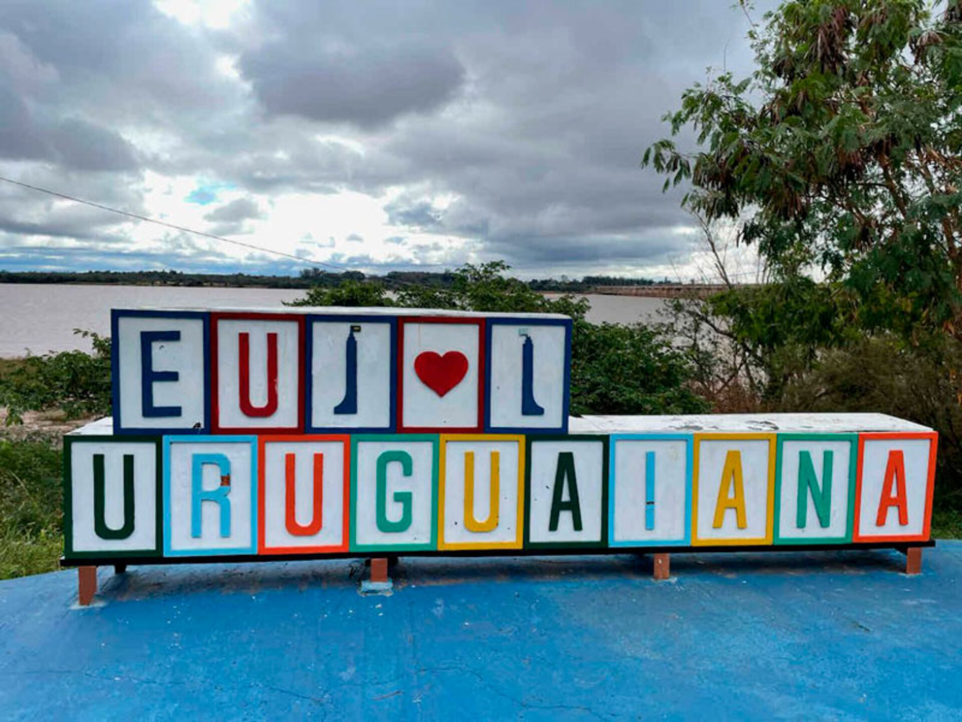 O final de semana em Uruguaiana promete ser de sol predominante e temperaturas agradáveis, com pouca chance de chuva, ideal para aproveitar atividades ao ar livre.